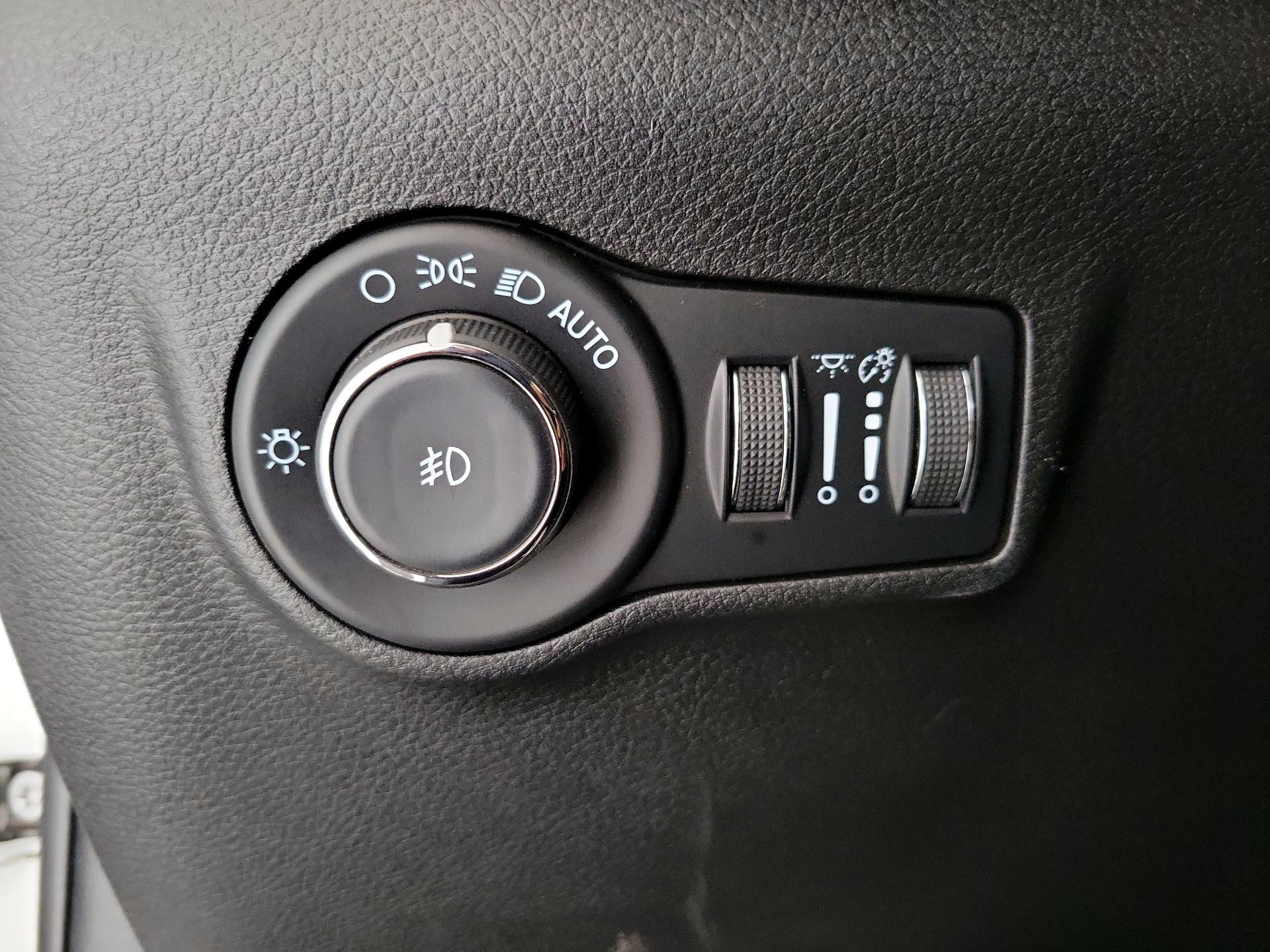 Thumbnail: 2023 Jeep Compass - 13