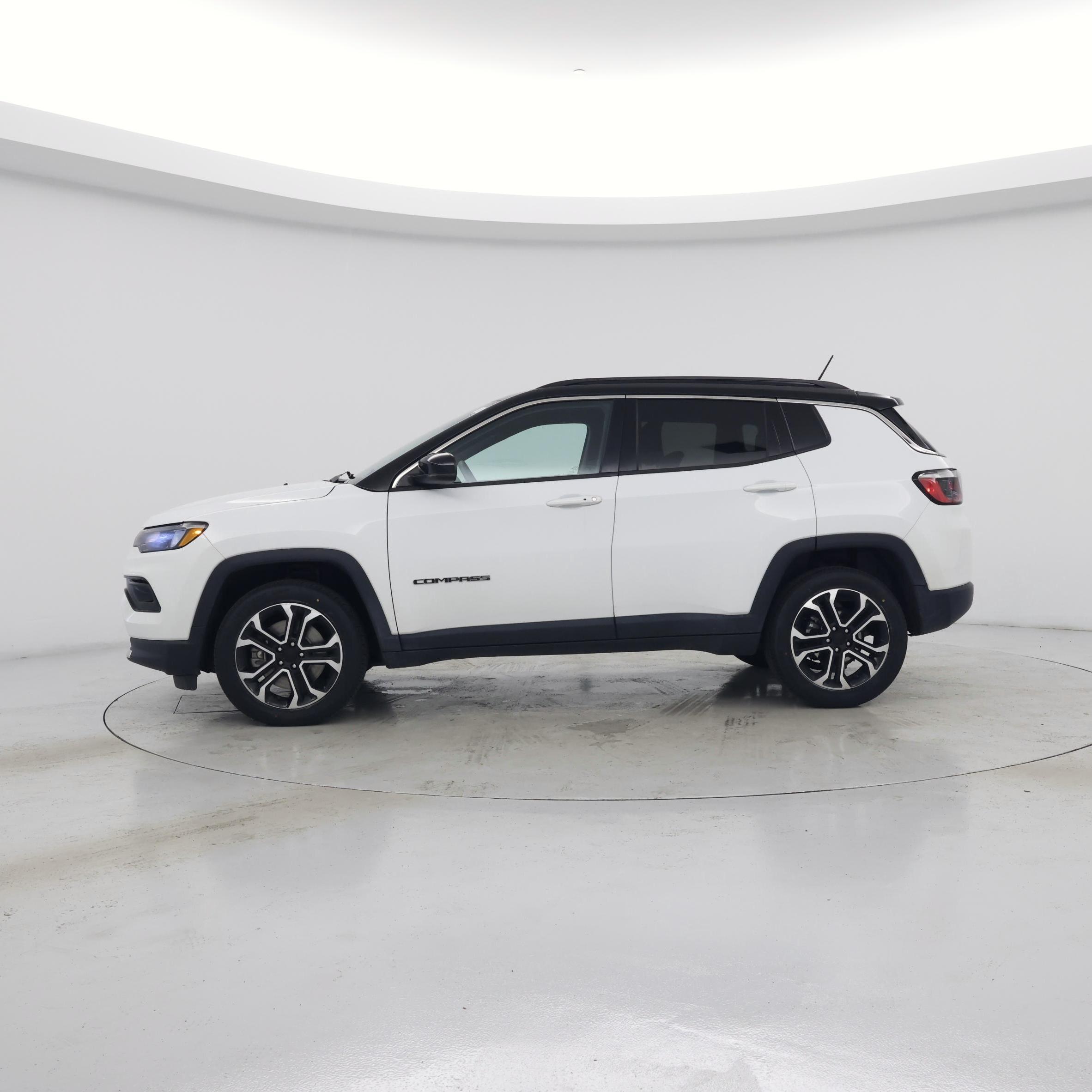 Thumbnail: 2023 Jeep Compass - 3