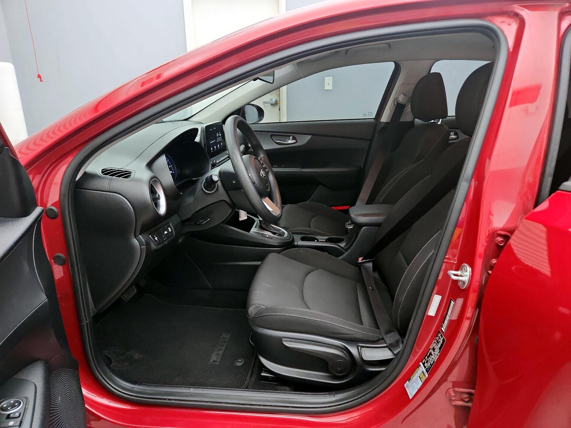 Thumbnail: 2021 Kia Forte - 11