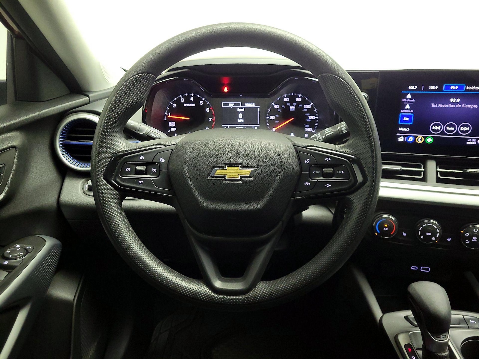 2024 Chevrolet Trax LS - Photo 11