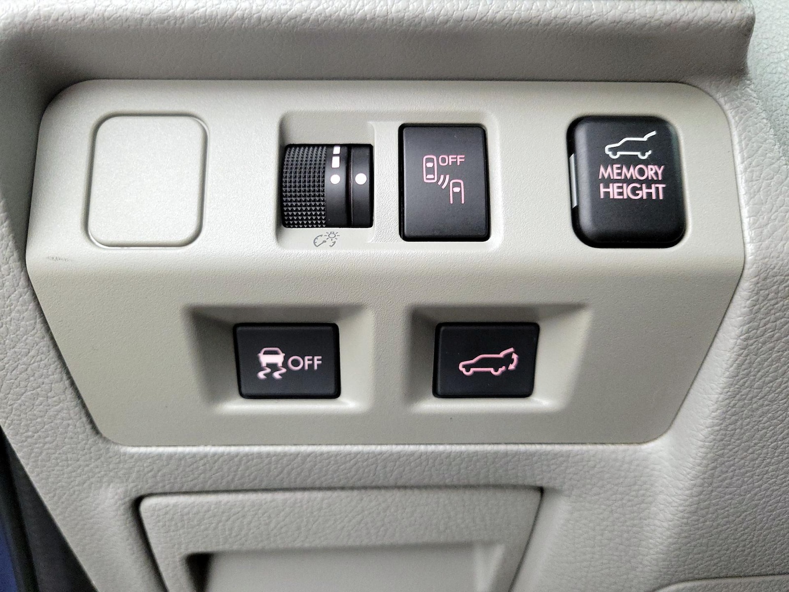 2018 Subaru Forester Limited - Photo 14