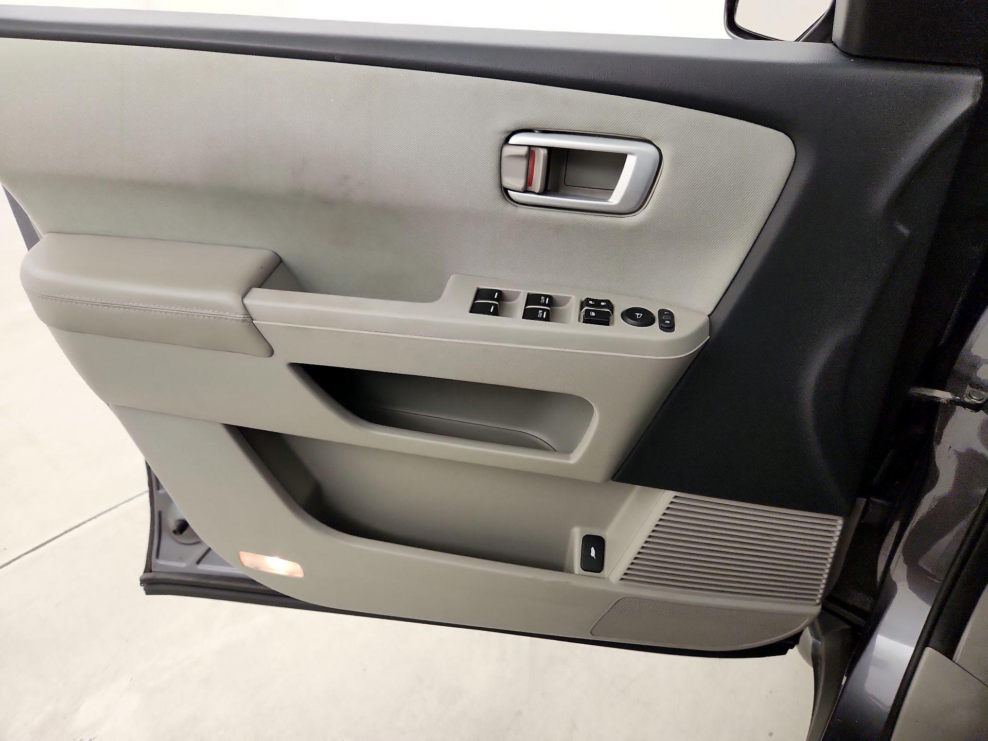 Thumbnail: 2015 Honda Pilot - 12