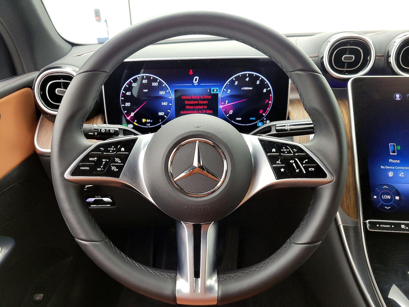 2024 Mercedes-Benz GLC GLC300 - Photo 11