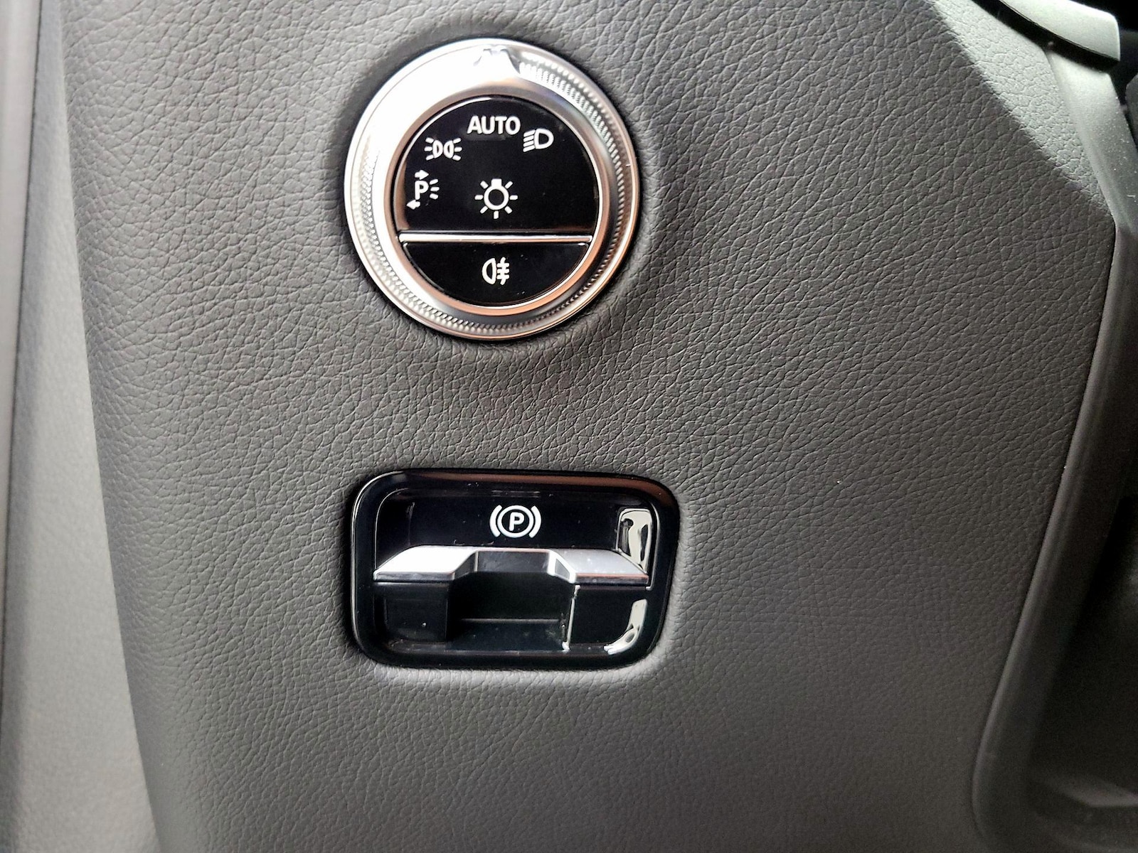 2024 Mercedes-Benz GLC GLC300 - Photo 14