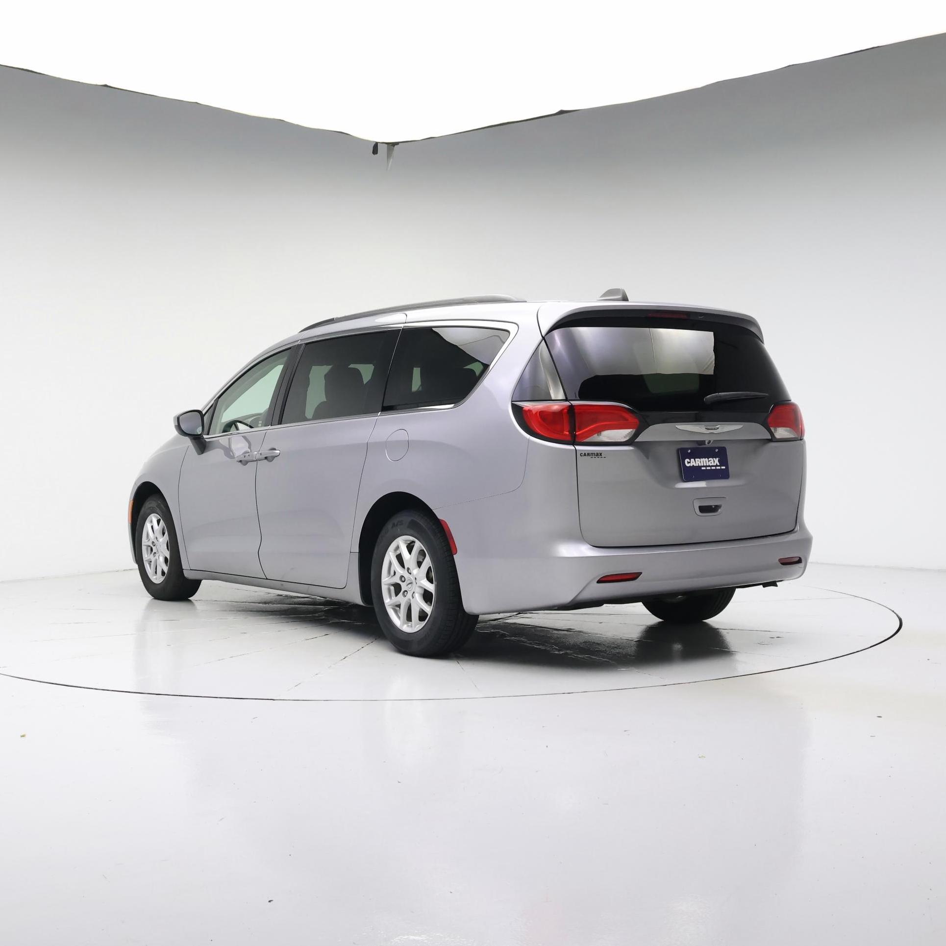 Thumbnail: 2021 Chrysler Voyager - 2