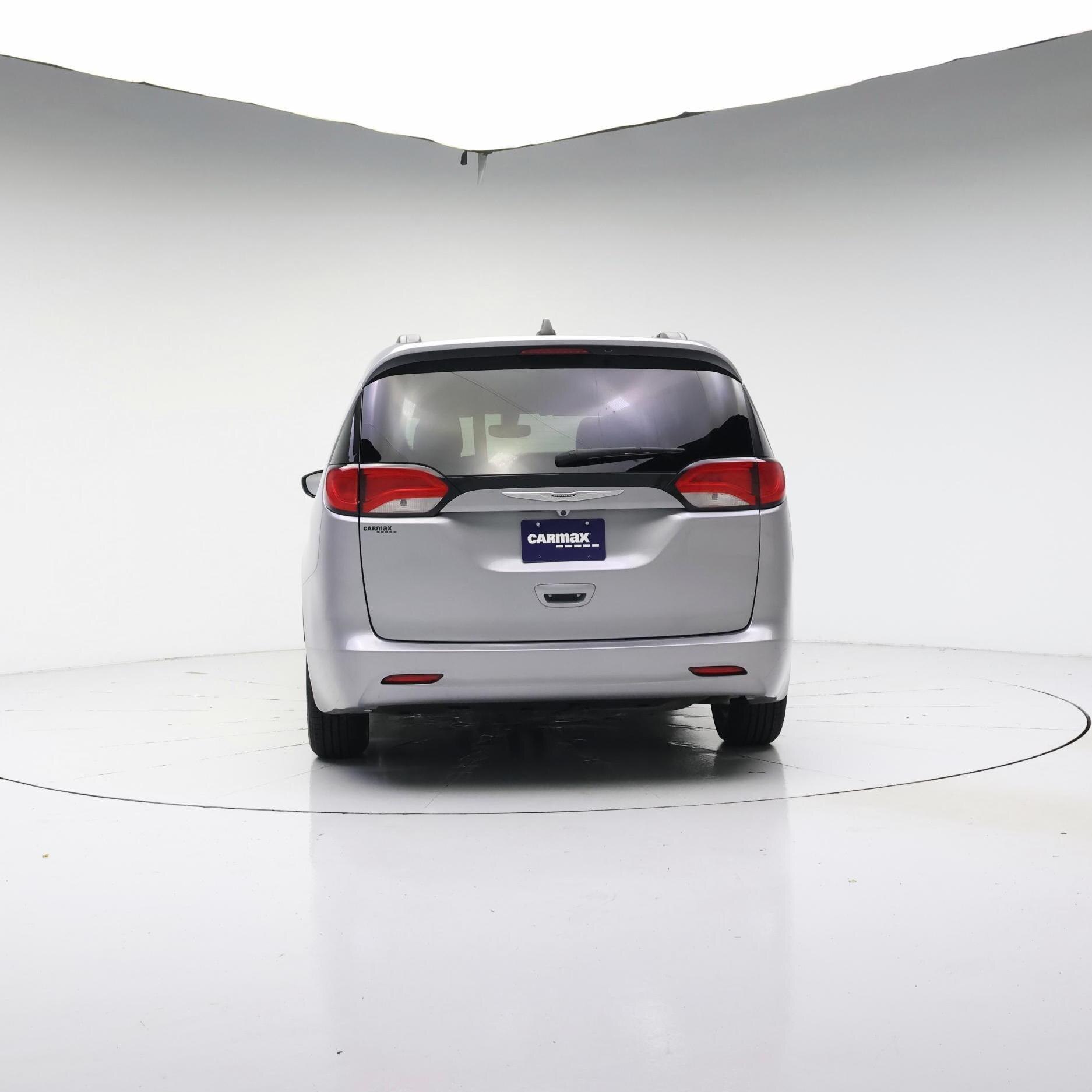 Thumbnail: 2021 Chrysler Voyager - 6