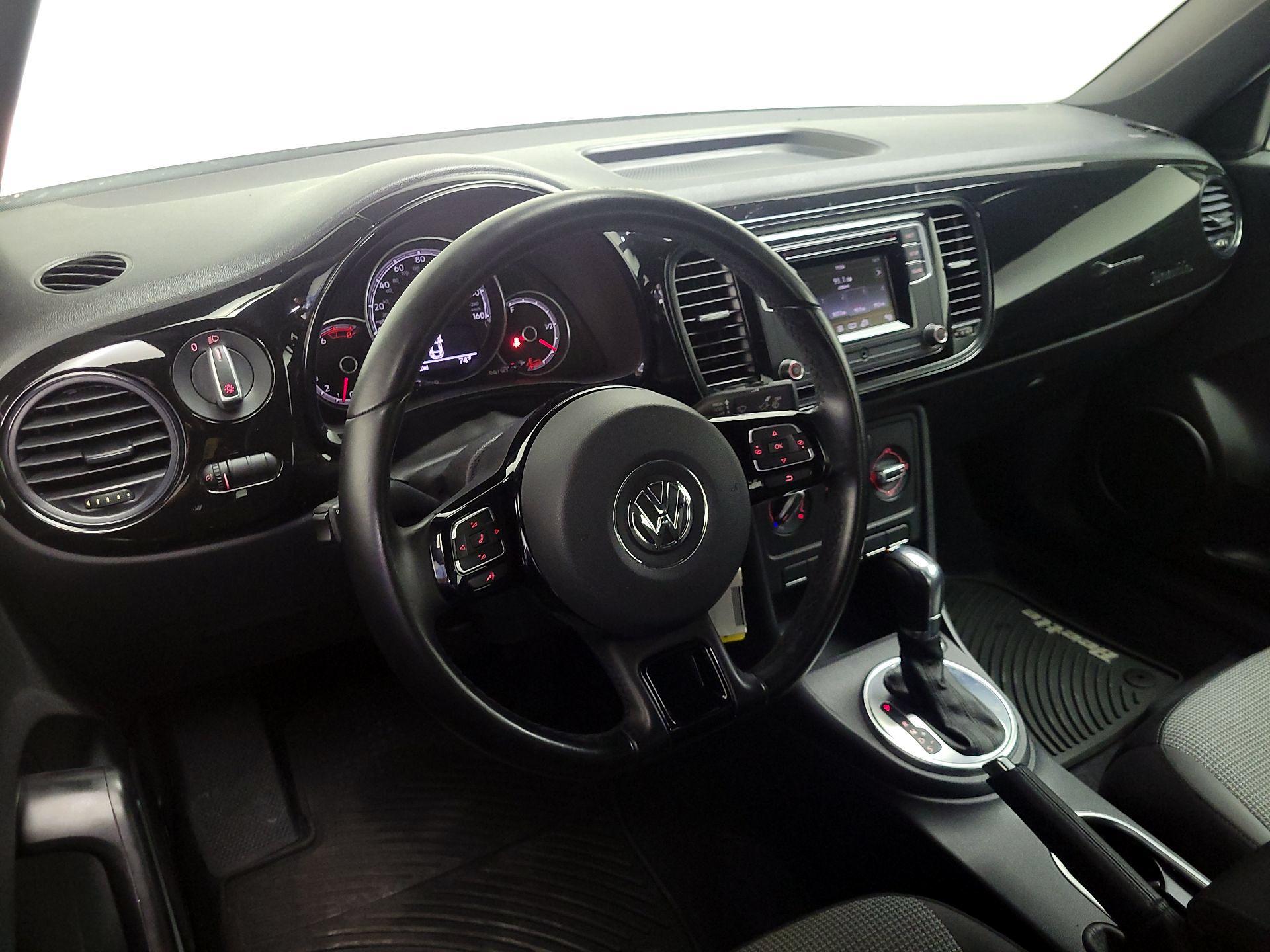 Thumbnail: 2019 Volkswagen Beetle - 9