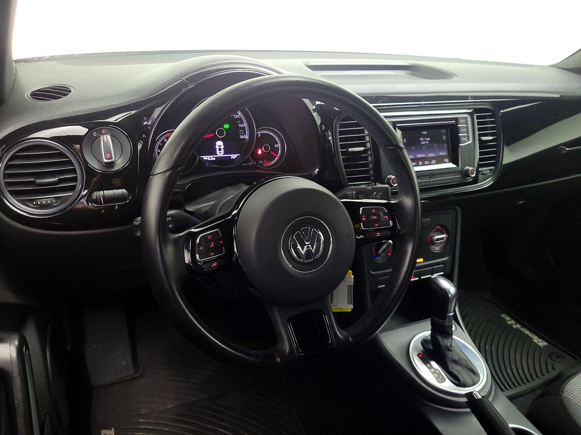 Thumbnail: 2019 Volkswagen Beetle - 10