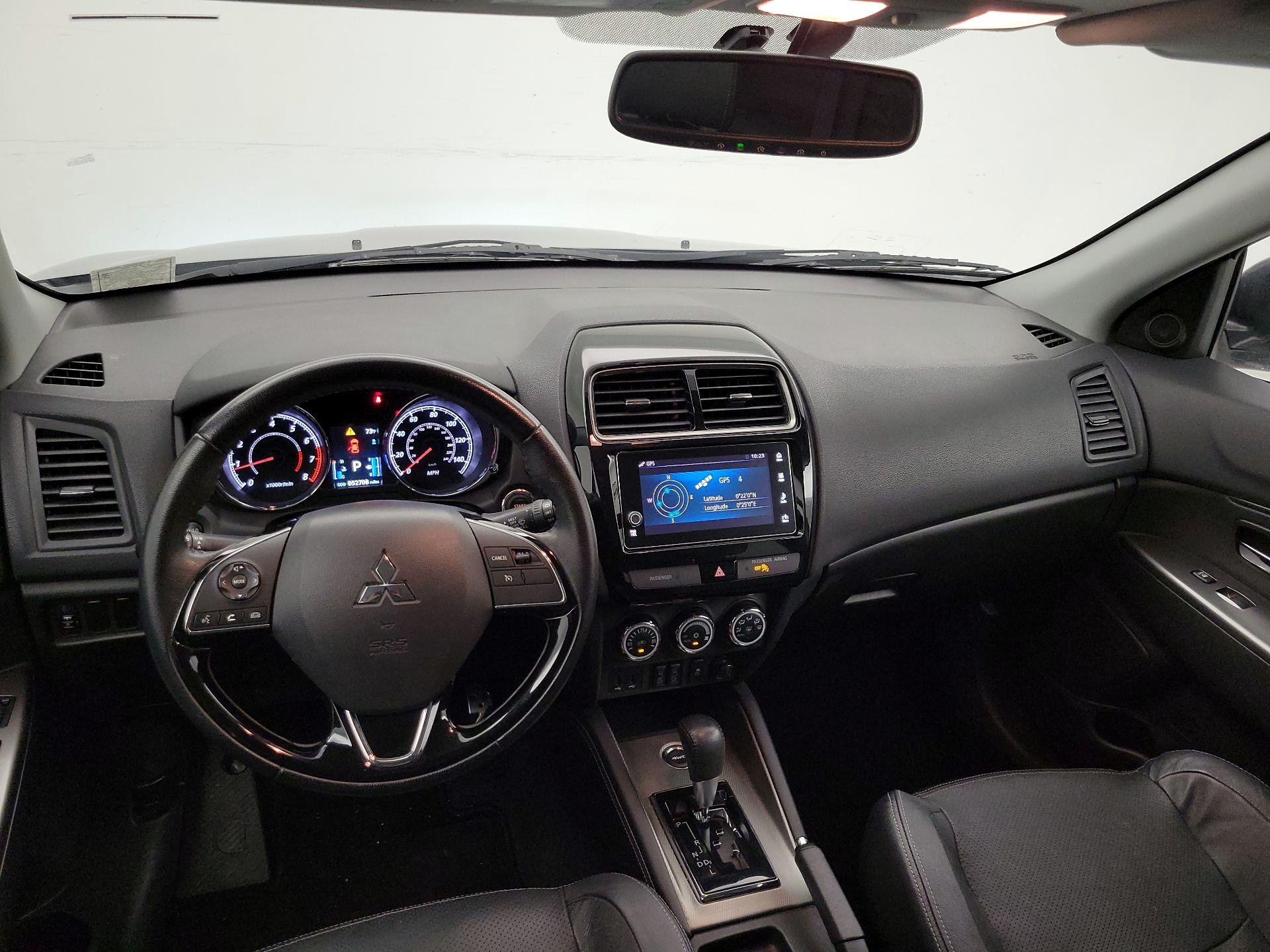 Thumbnail: 2018 Mitsubishi Outlander Sport - 9