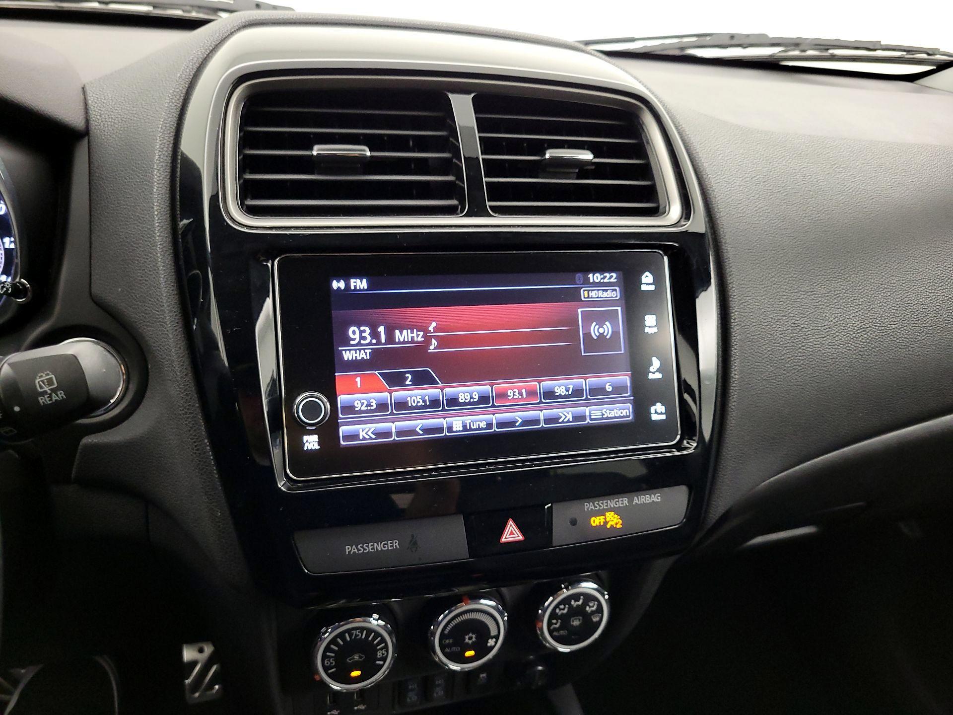 Thumbnail: 2018 Mitsubishi Outlander Sport - 16