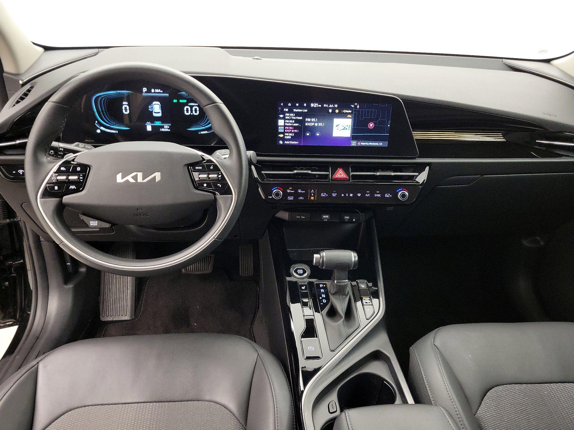 Thumbnail: 2023 Kia Niro - 9