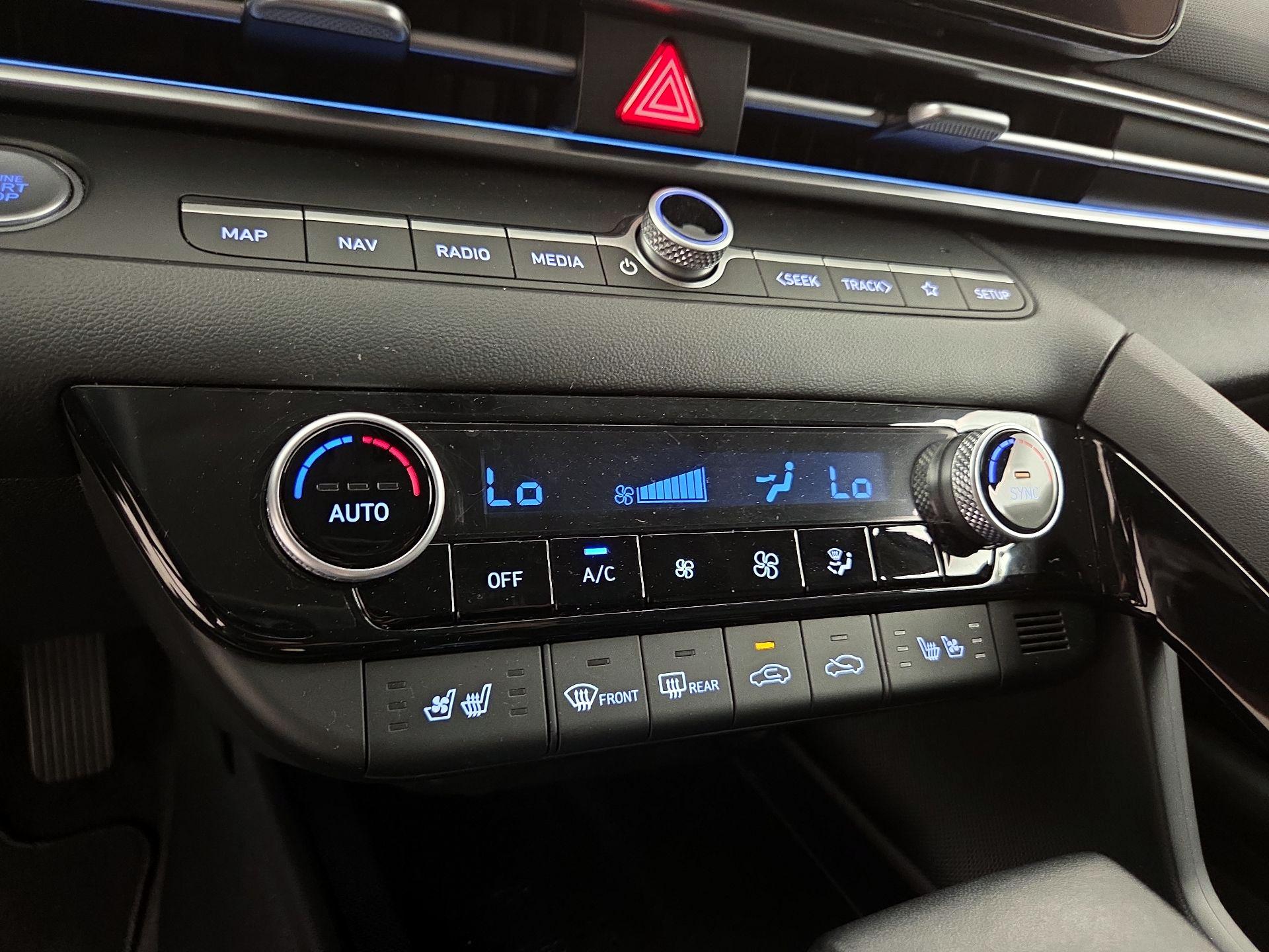 Thumbnail: 2023 Hyundai Elantra - 17