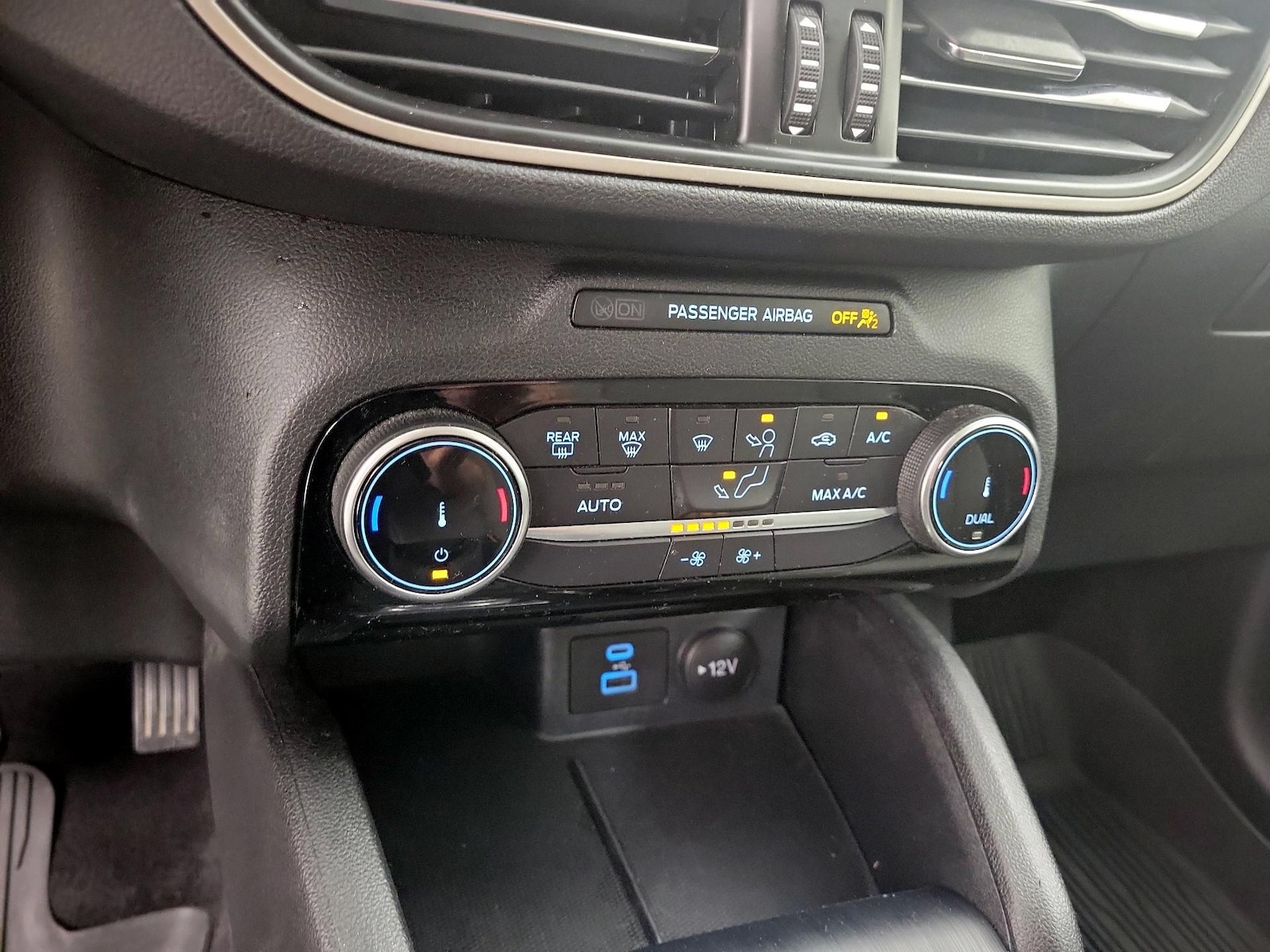 2022 Ford Escape SE - Photo 17