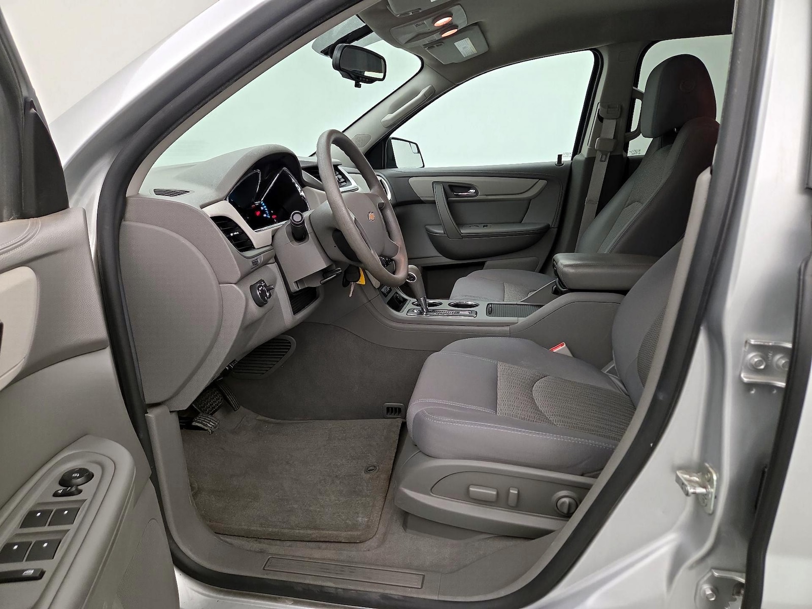 2014 Chevrolet Traverse LS - Photo 12