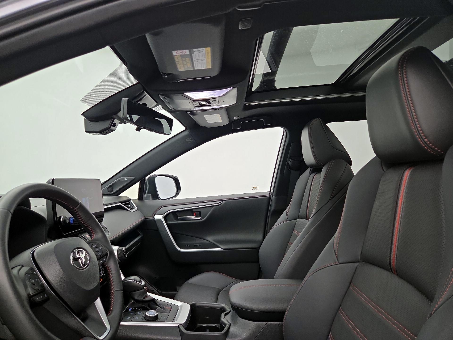 Thumbnail: 2025 Toyota RAV4 - 19