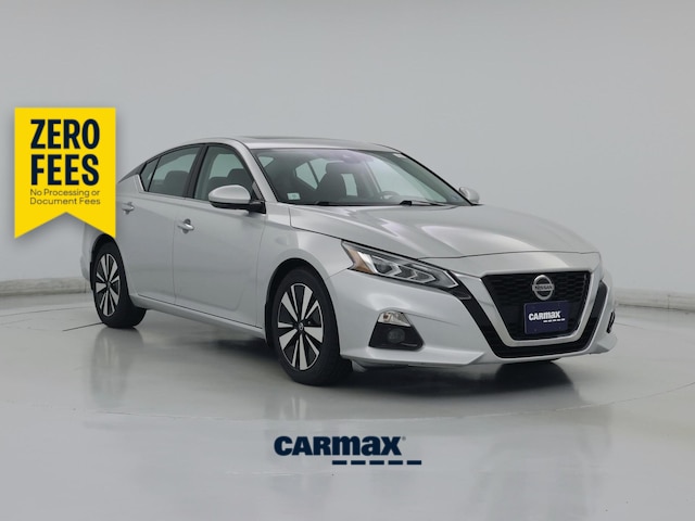Silver 2019 Nissan Altima Sedan Front-Wheel Drive Automatic