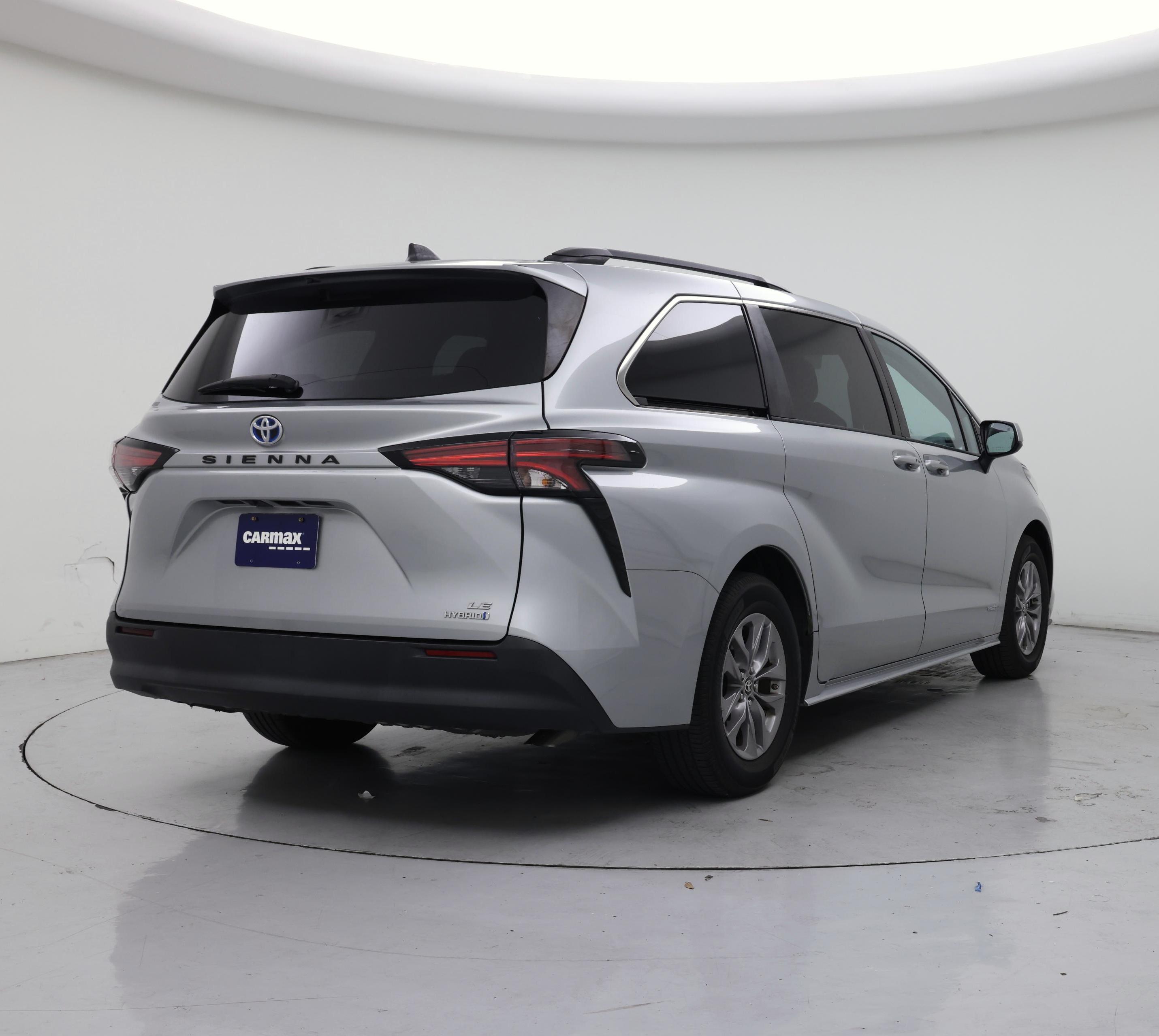 Thumbnail: 2021 Toyota Sienna - 8