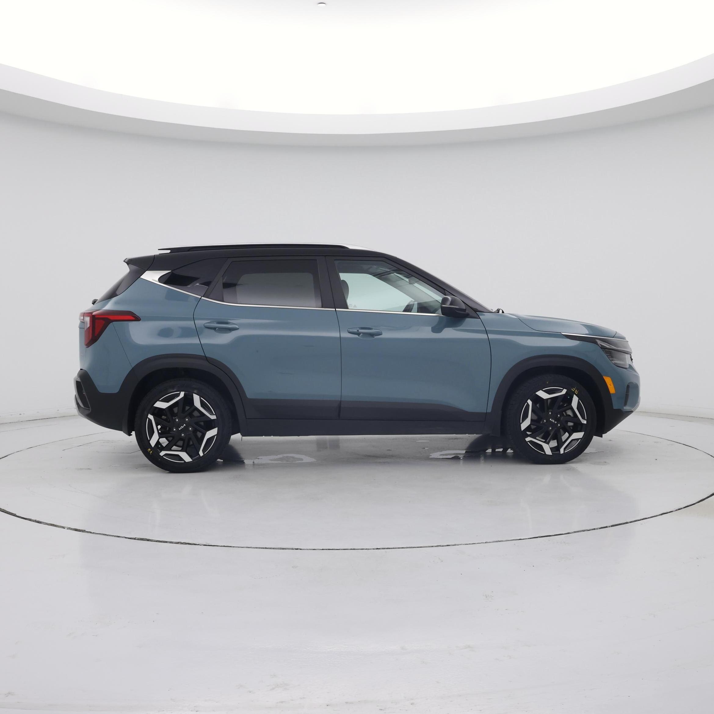 Thumbnail: 2024 Kia Seltos - 7