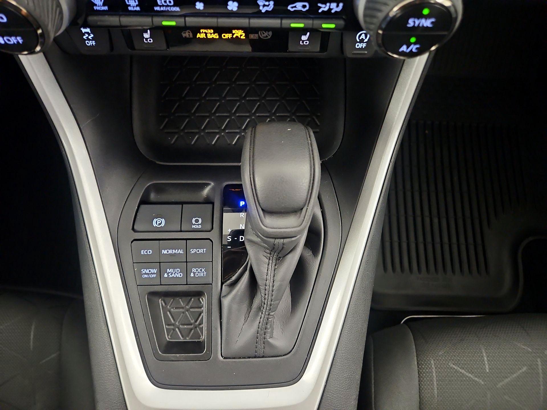 Thumbnail: 2024 Toyota RAV4 - 15