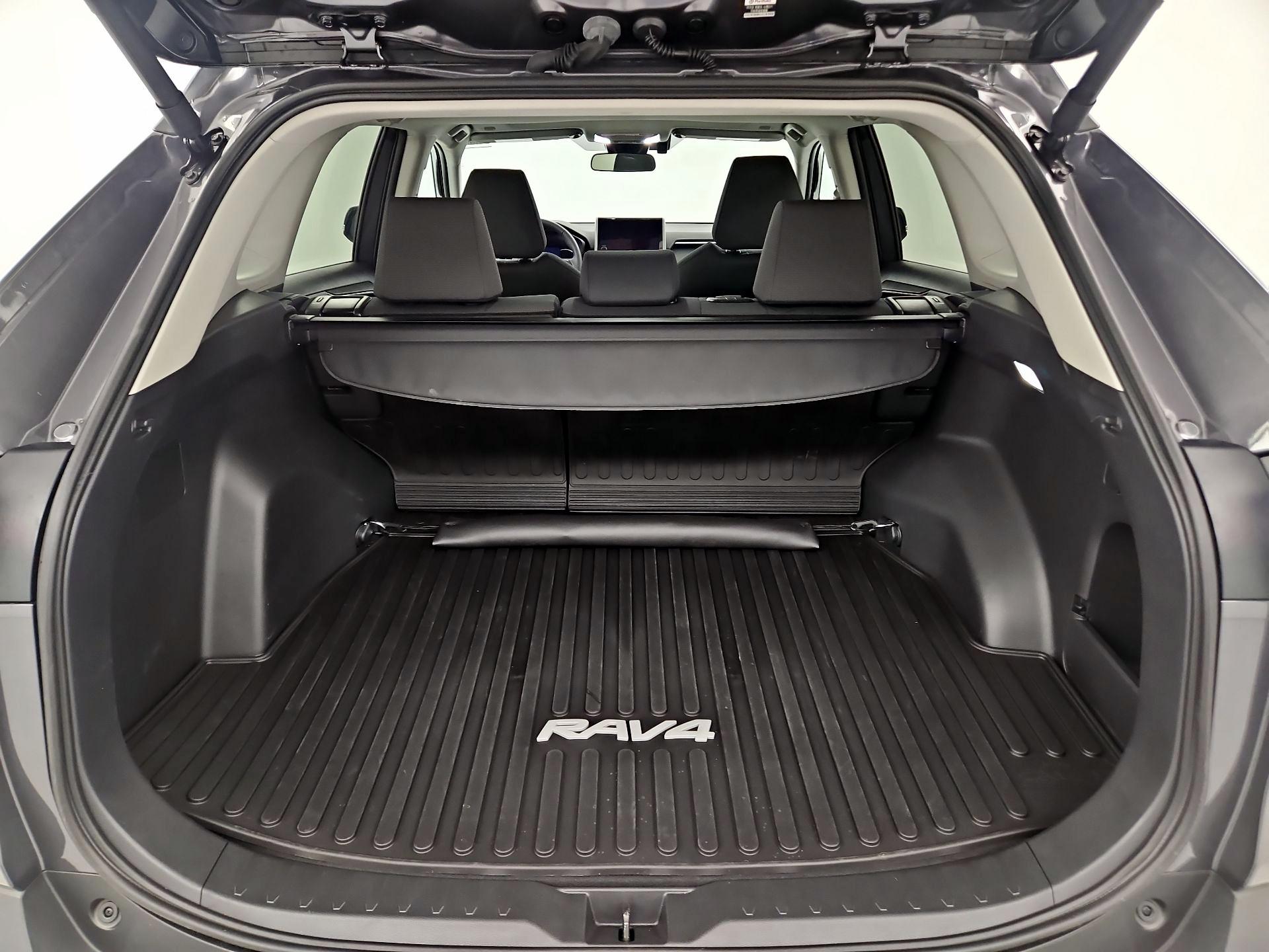 Thumbnail: 2024 Toyota RAV4 - 19