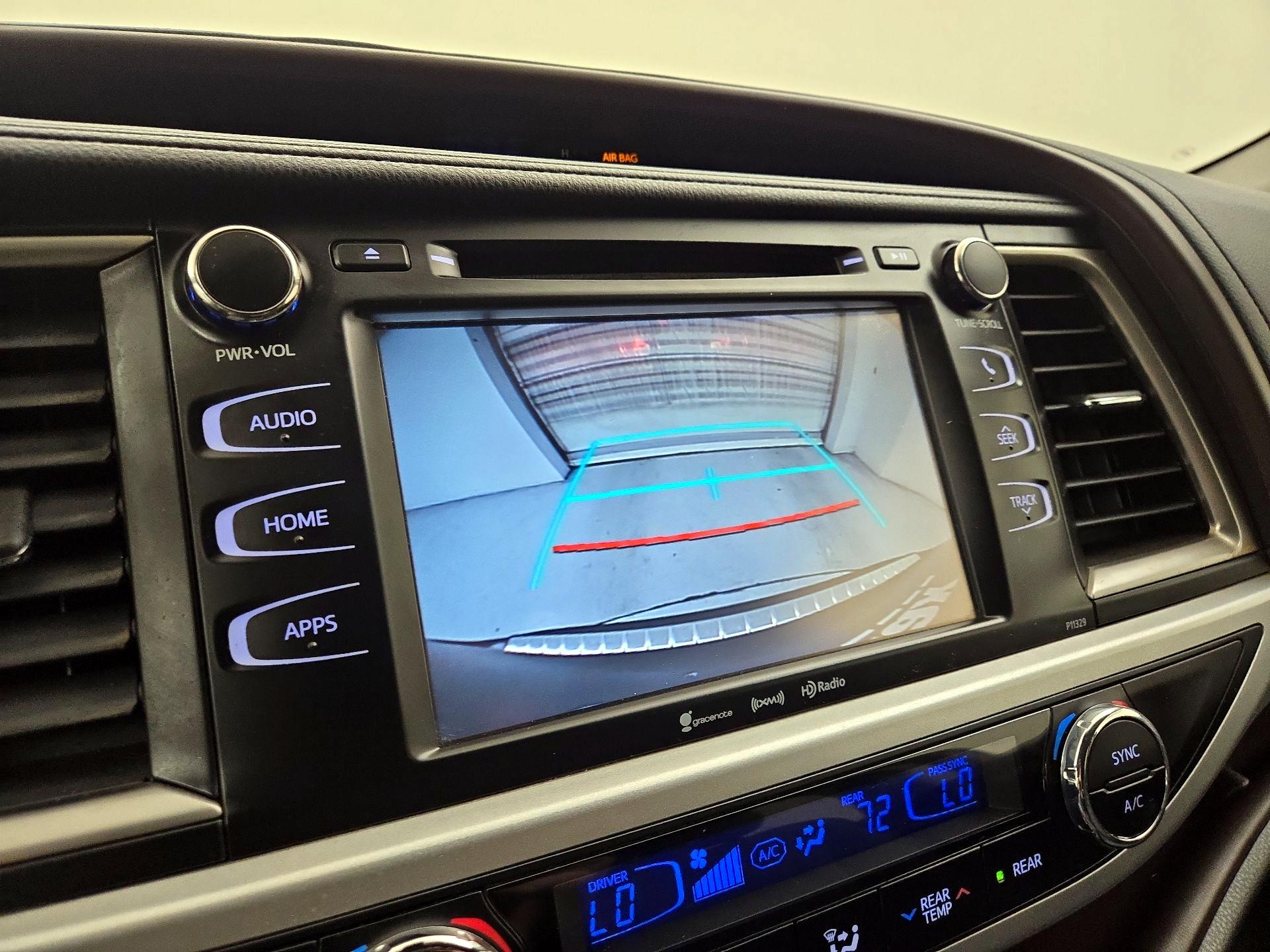 Thumbnail: 2018 Toyota Highlander - 14
