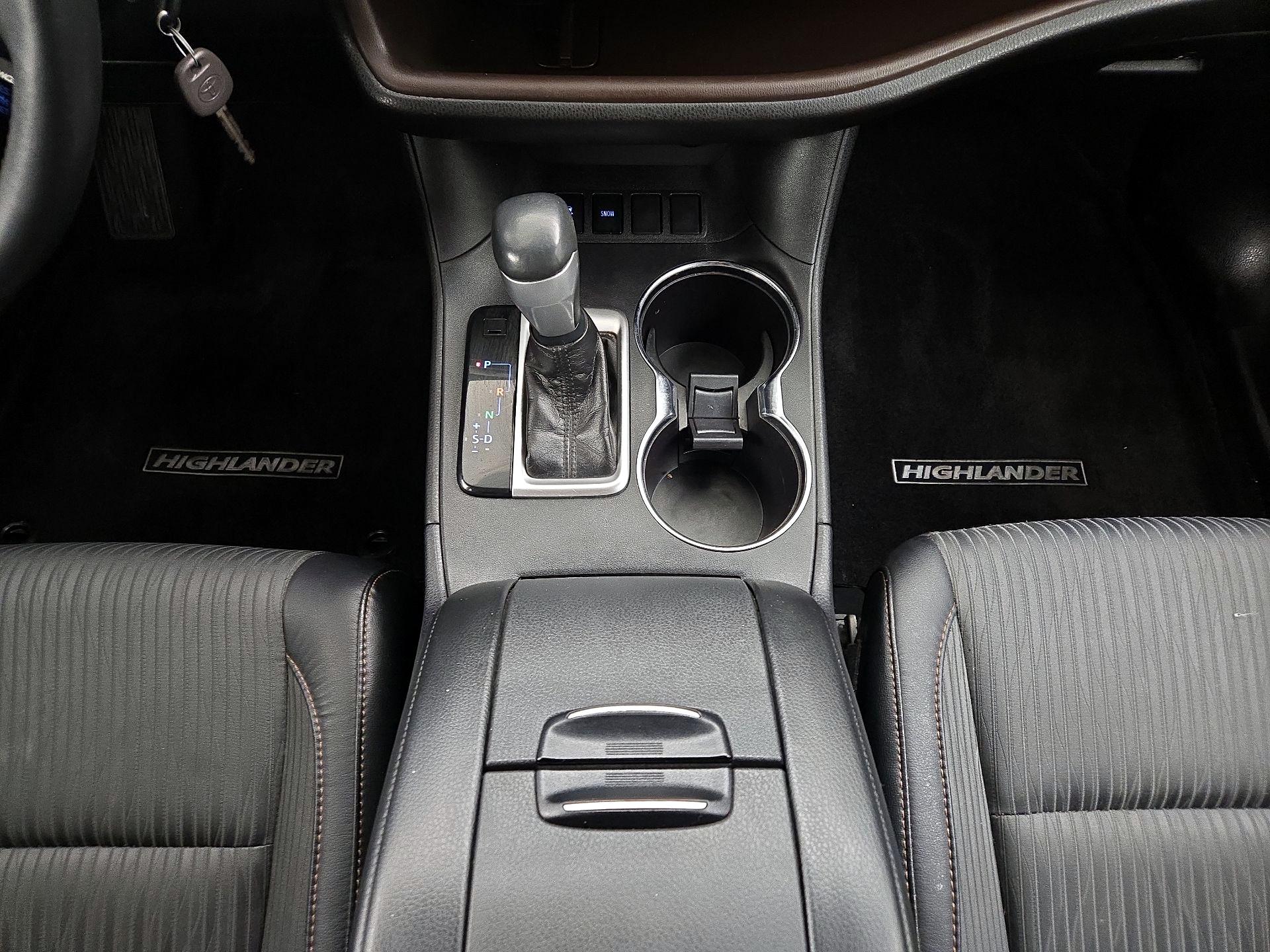 Thumbnail: 2018 Toyota Highlander - 17