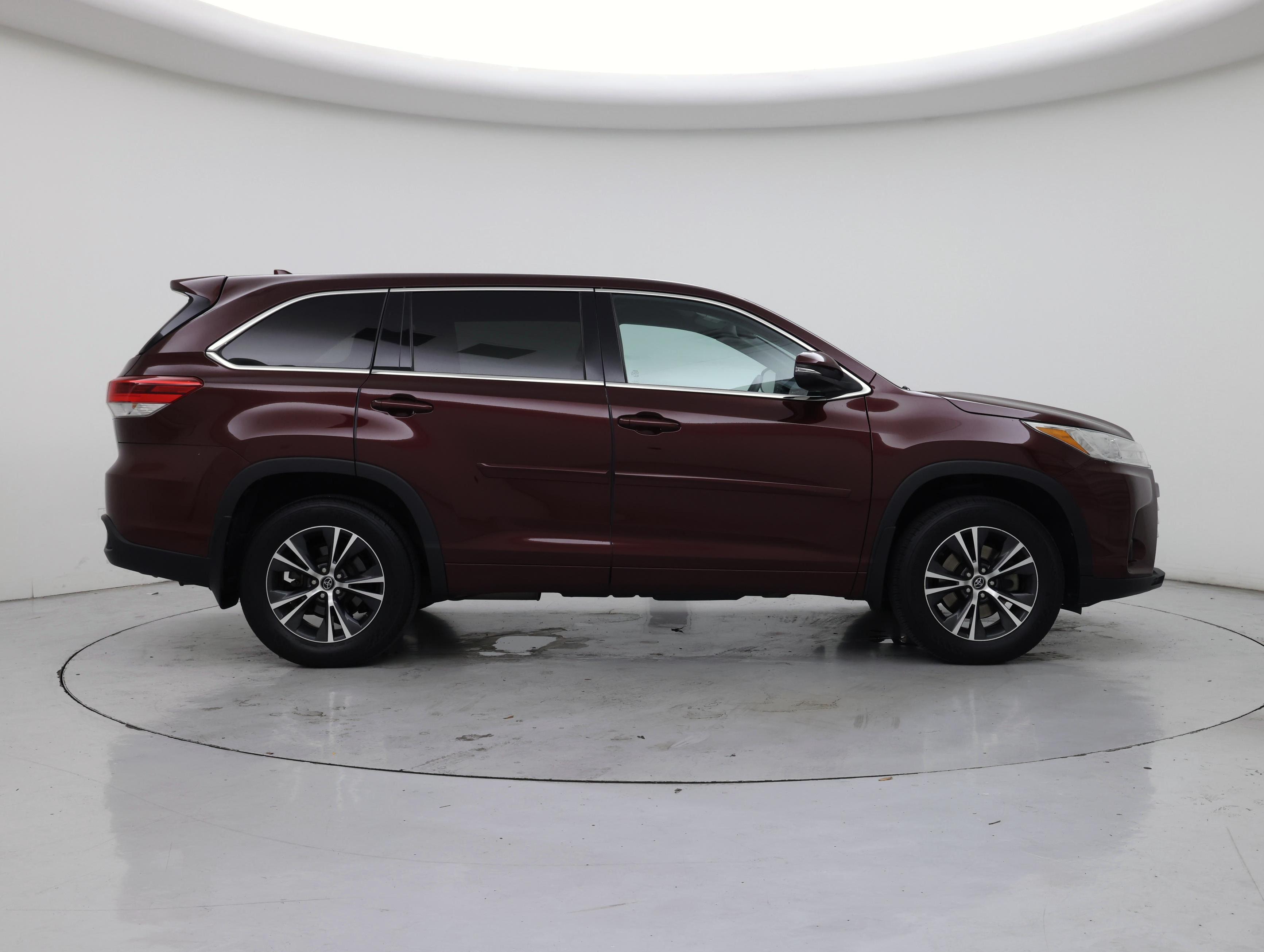 Thumbnail: 2018 Toyota Highlander - 7