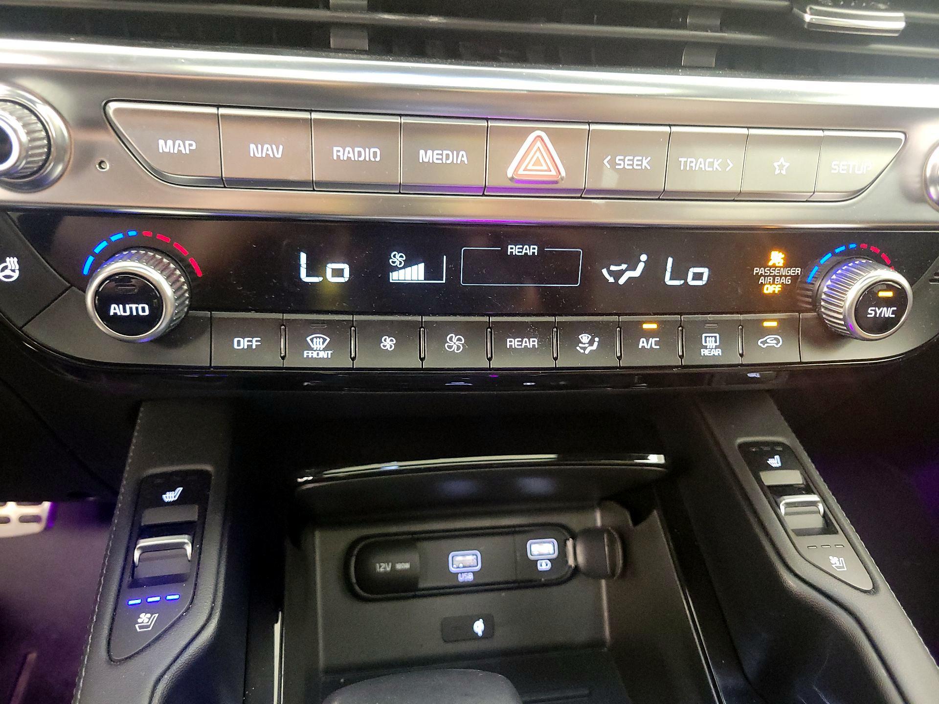 Thumbnail: 2020 Kia Telluride - 17