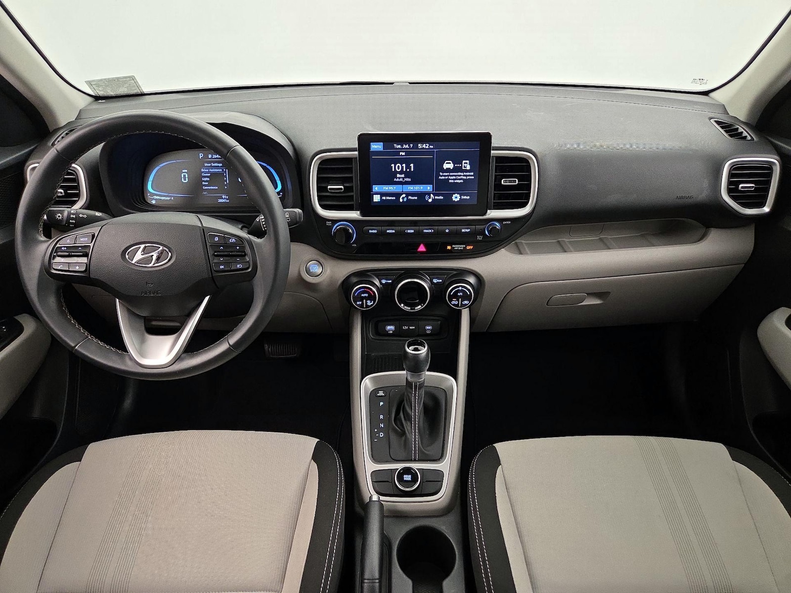 2024 Hyundai Venue SEL - Photo 10