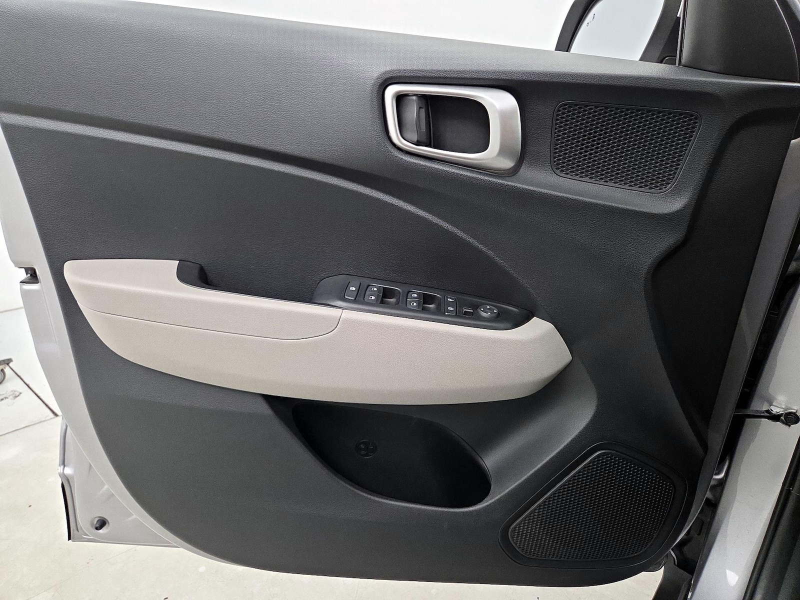 2024 Hyundai Venue SEL - Photo 13
