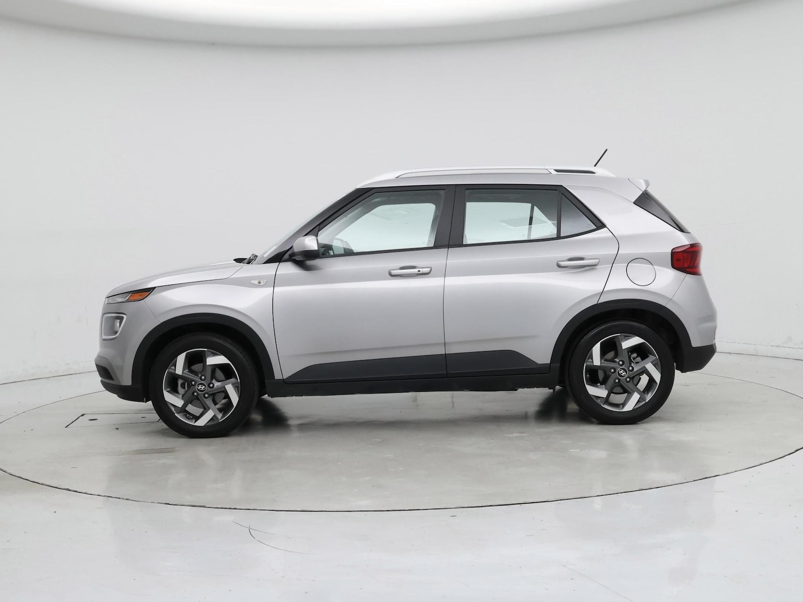 2024 Hyundai Venue SEL - Photo 4