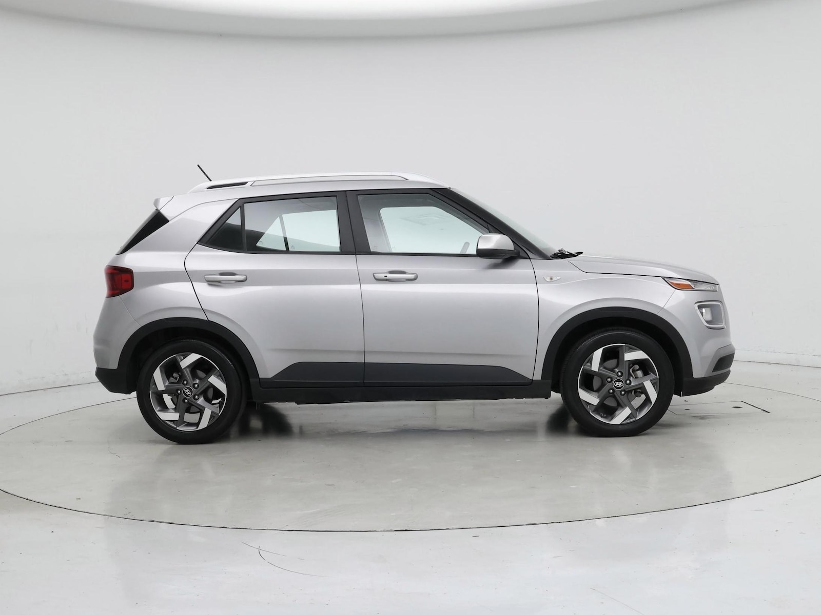 2024 Hyundai Venue SEL - Photo 8