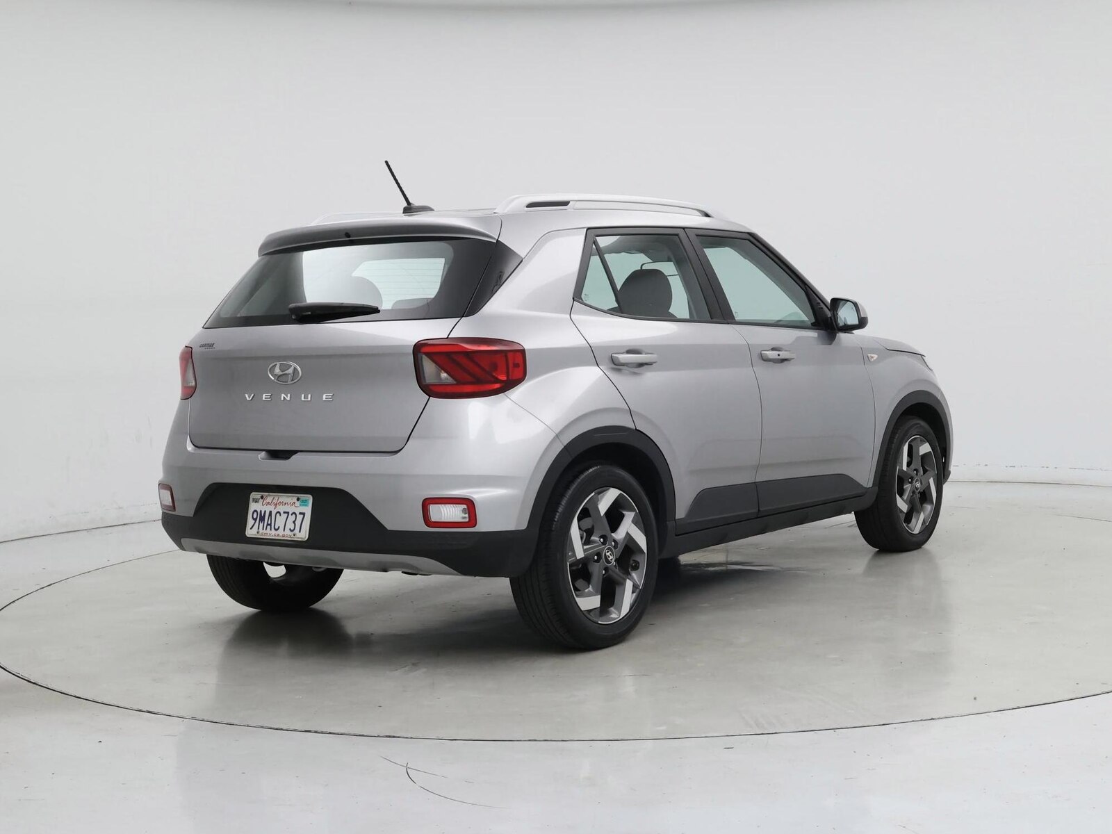 2024 Hyundai Venue SEL - Photo 9