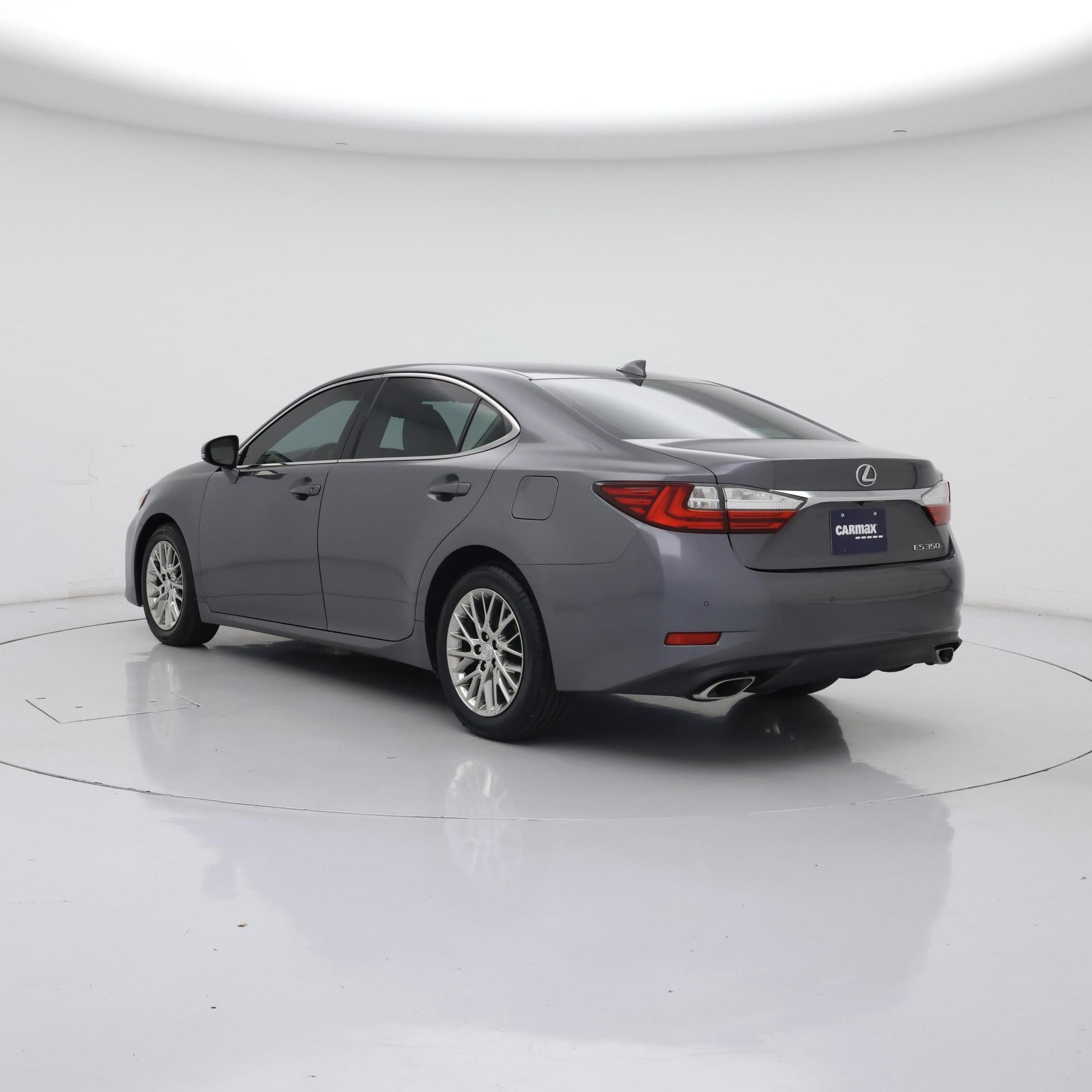 Thumbnail: 2016 Lexus ES - 2
