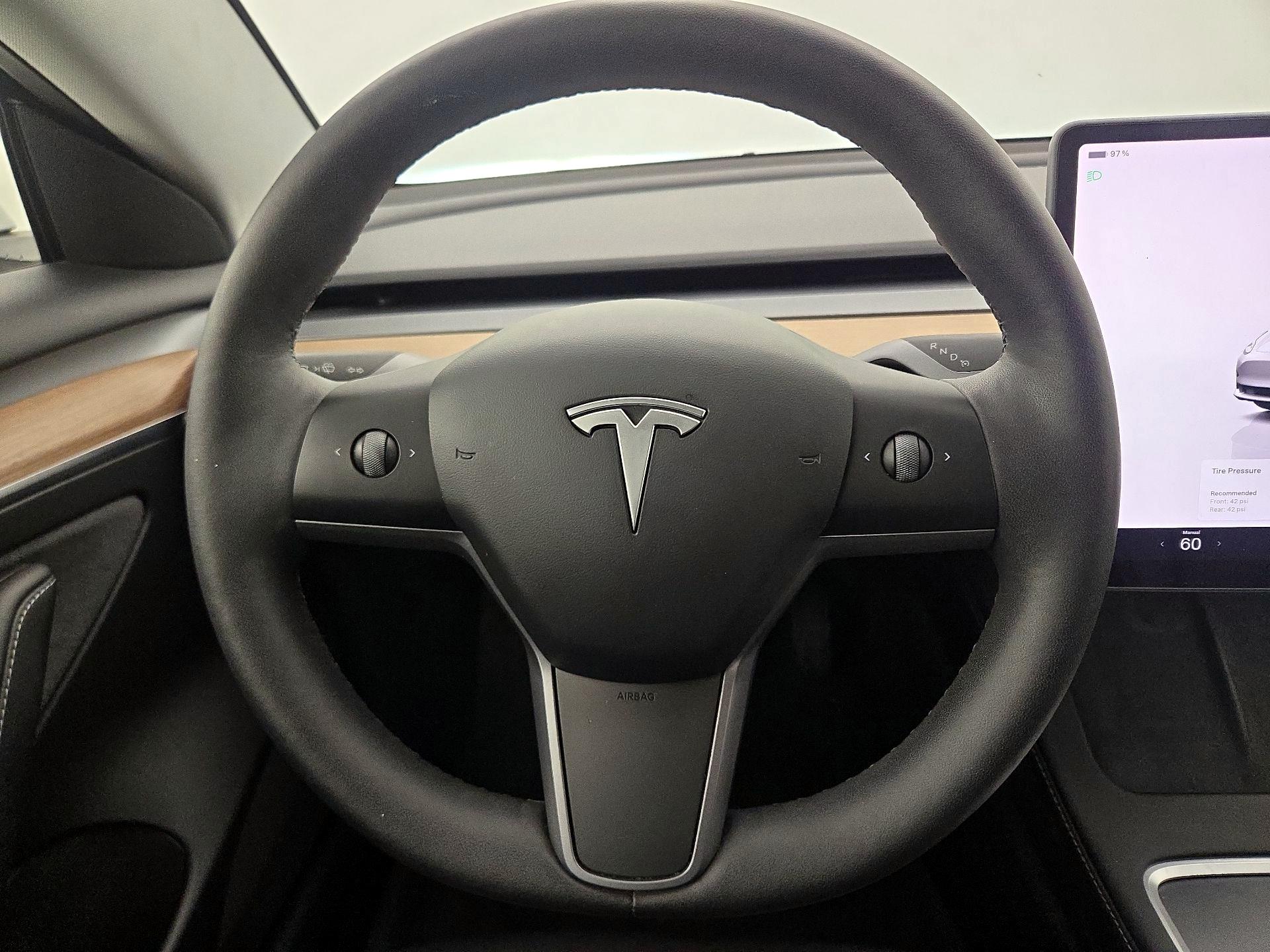Thumbnail: 2023 Tesla Model 3 - 10