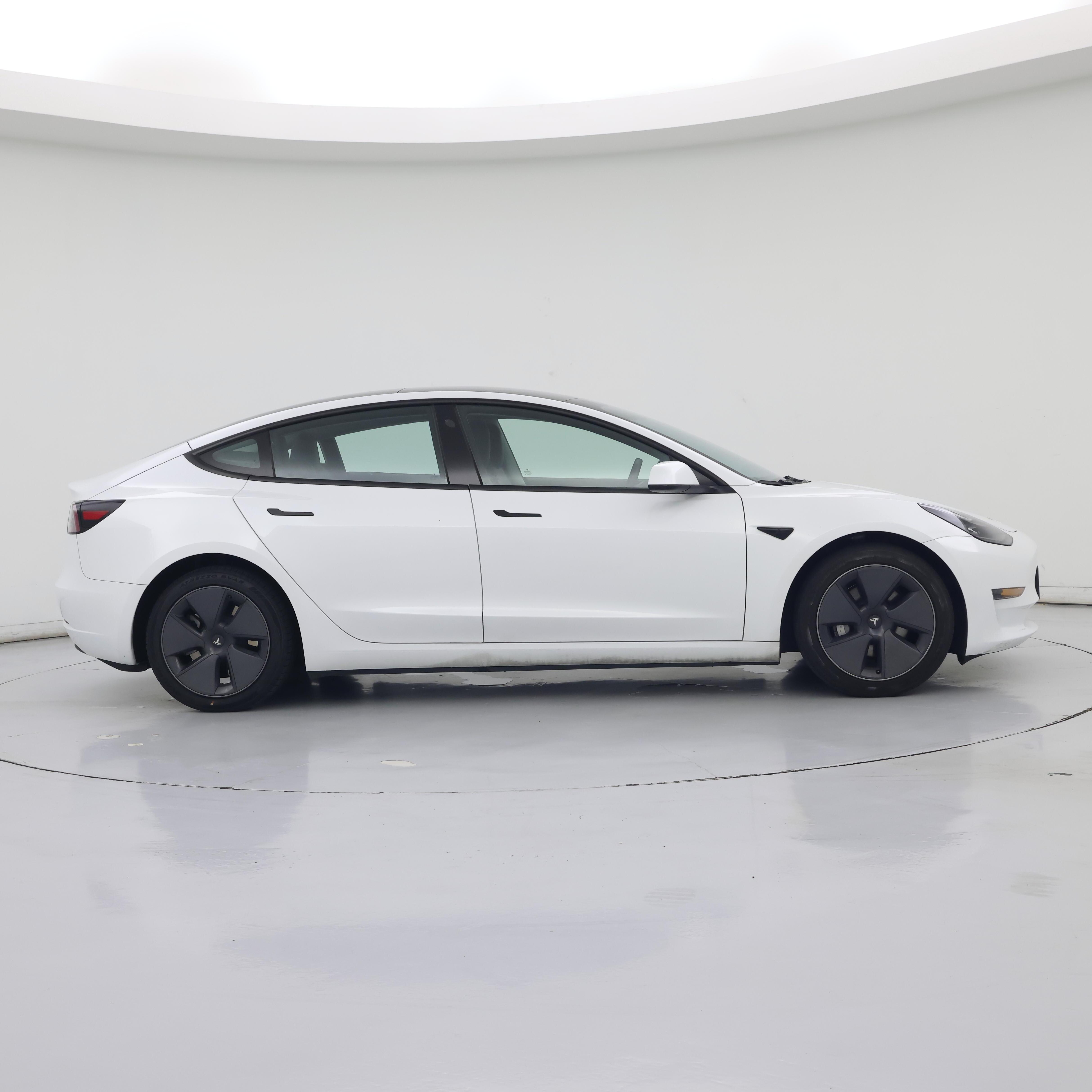 Thumbnail: 2023 Tesla Model 3 - 7