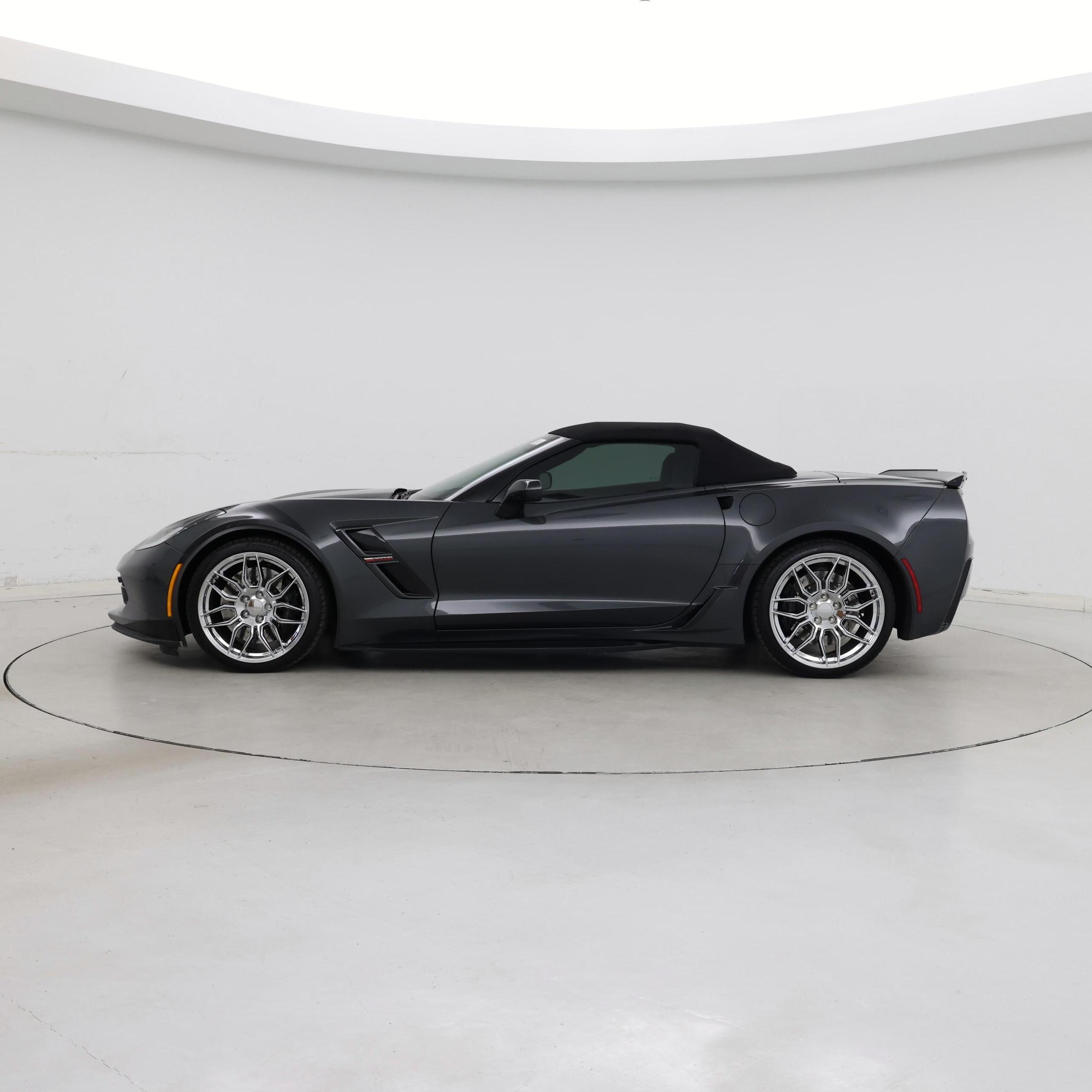 Thumbnail: 2018 Chevrolet Corvette - 3