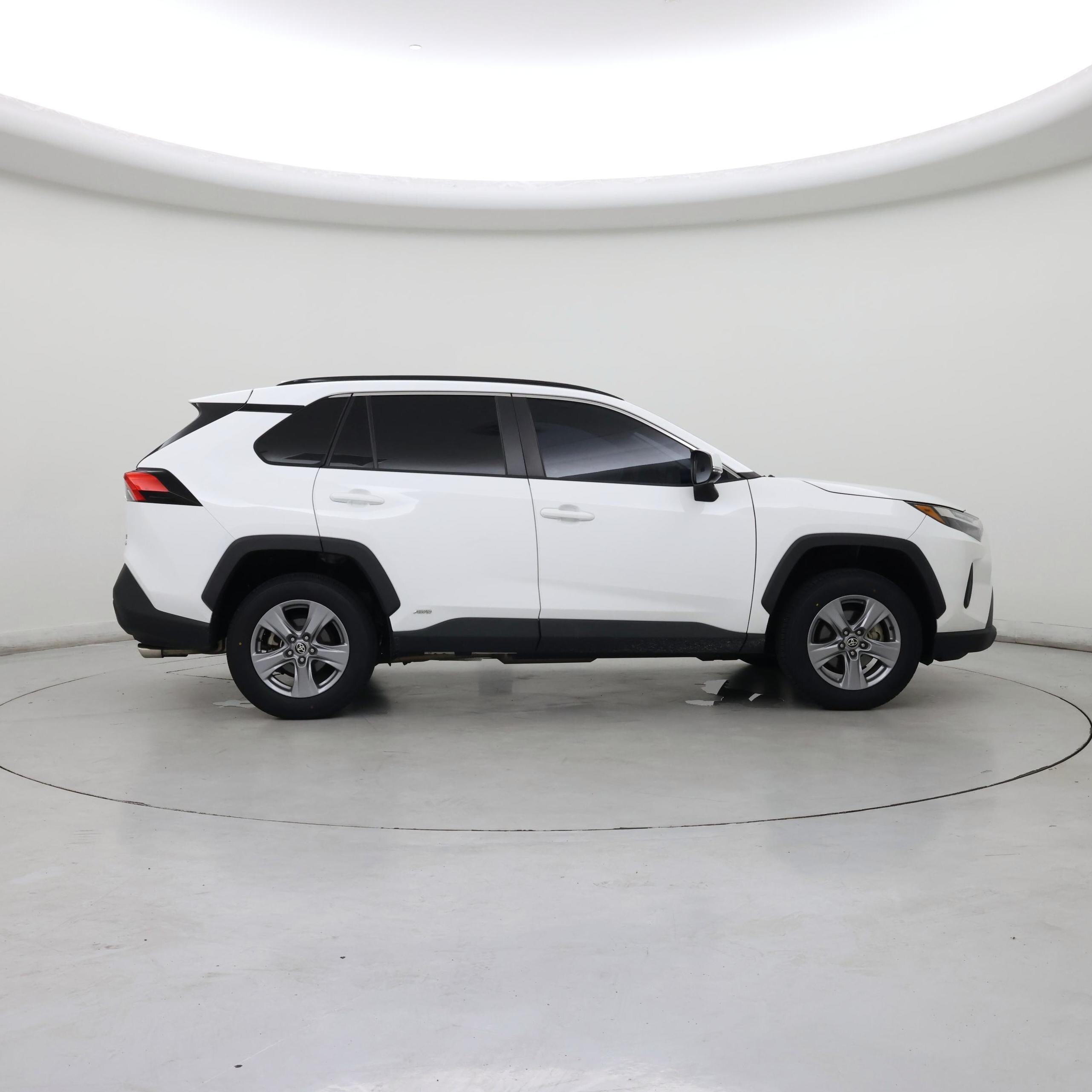 Thumbnail: 2022 Toyota RAV4 - 7