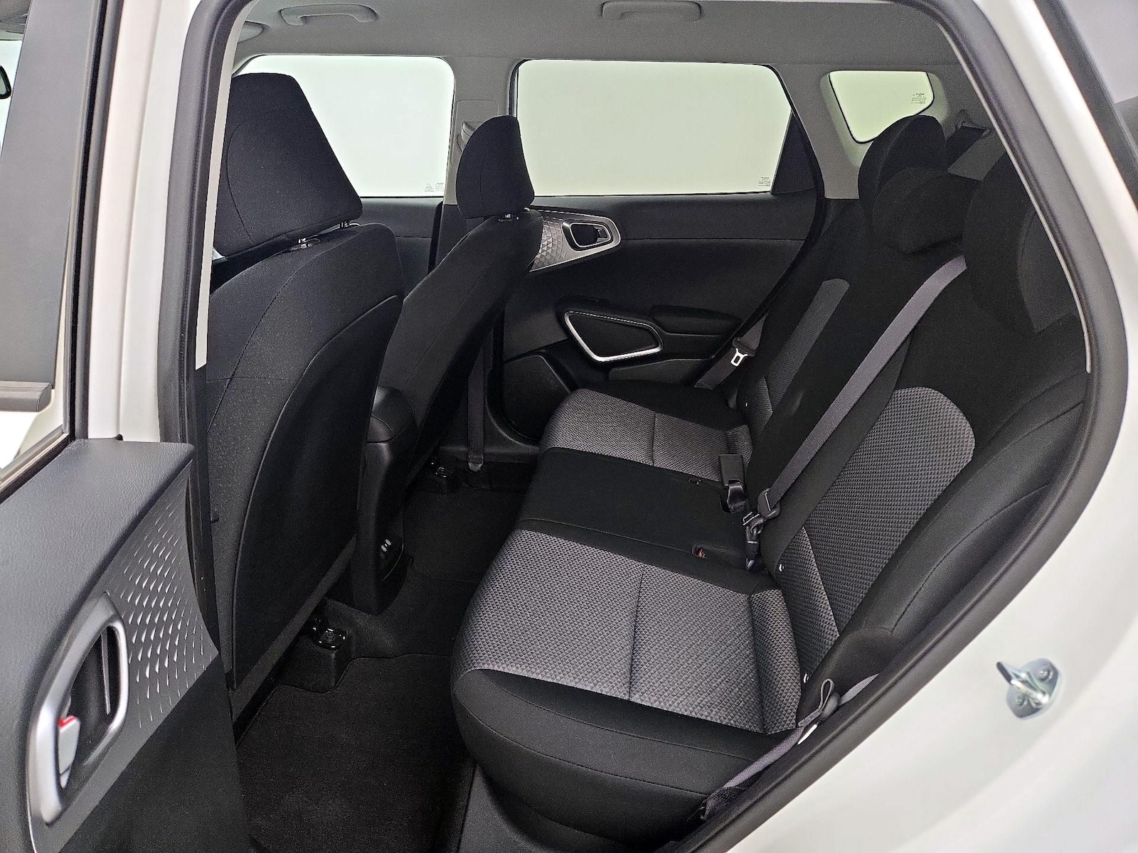 2023 Kia Soul S - Photo 21