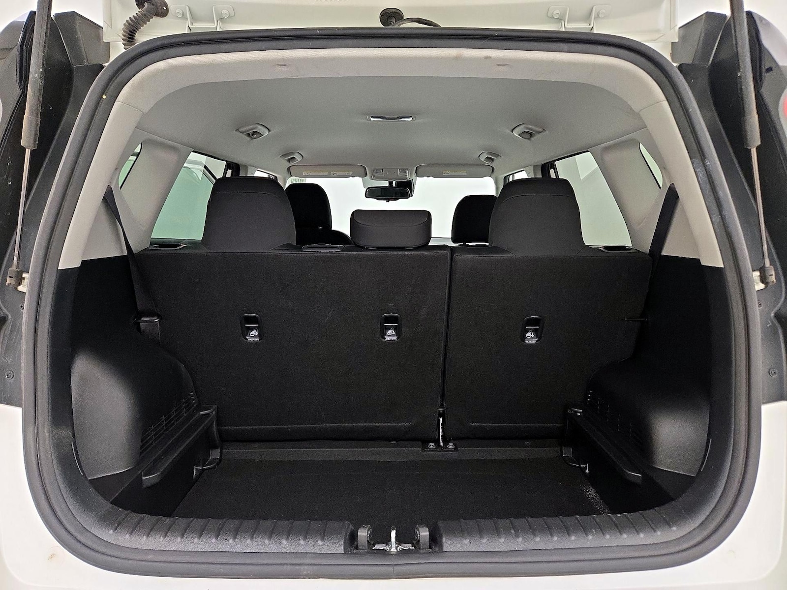 2023 Kia Soul S - Photo 22
