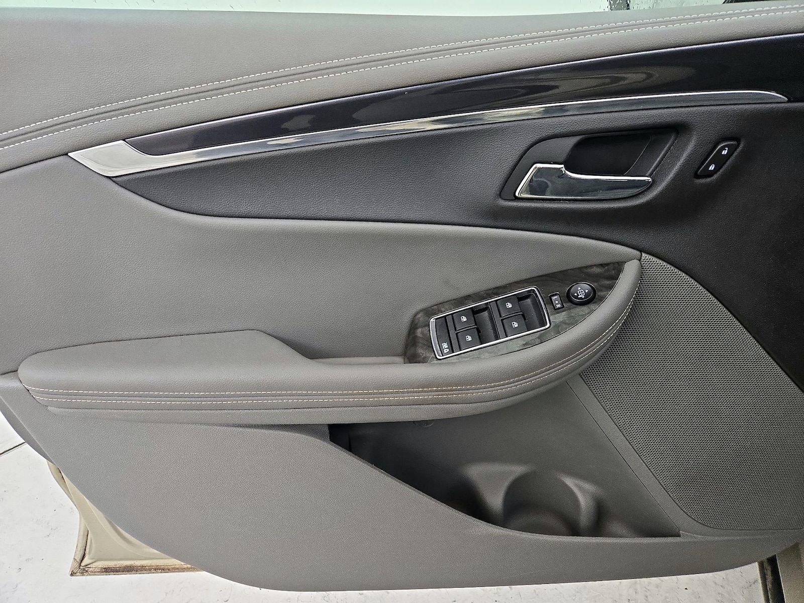 2015 Chevrolet Impala 2LT - Photo 13