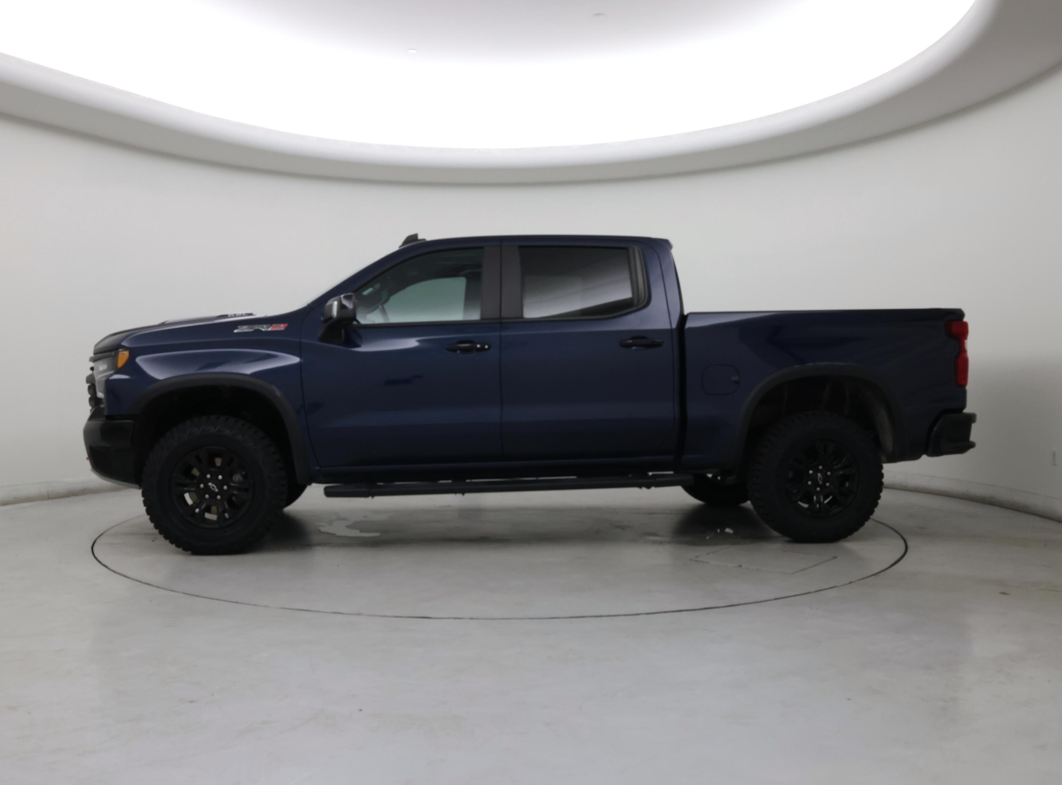 Thumbnail: 2023 Chevrolet Silverado 1500 - 3