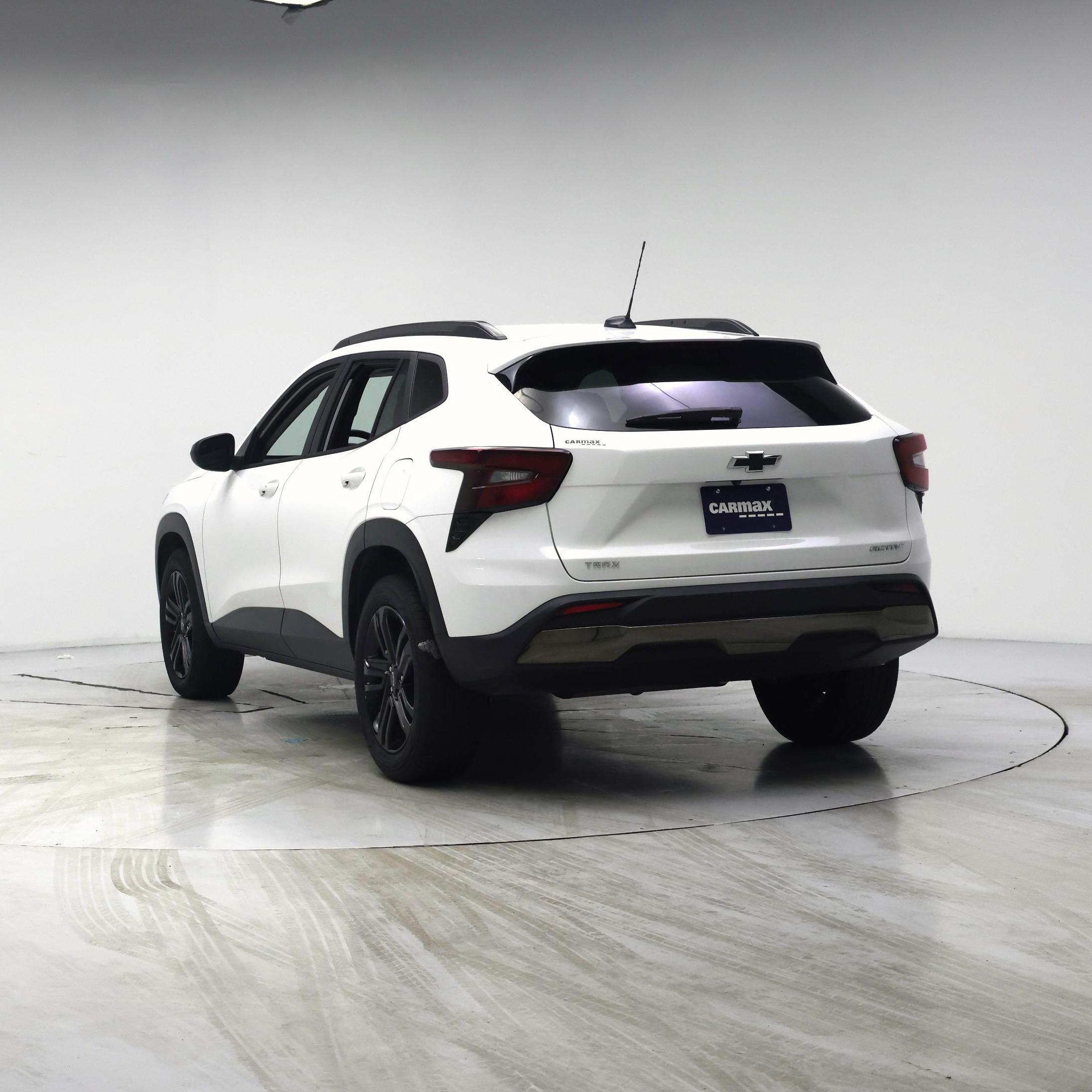 Thumbnail: 2024 Chevrolet Trax - 2