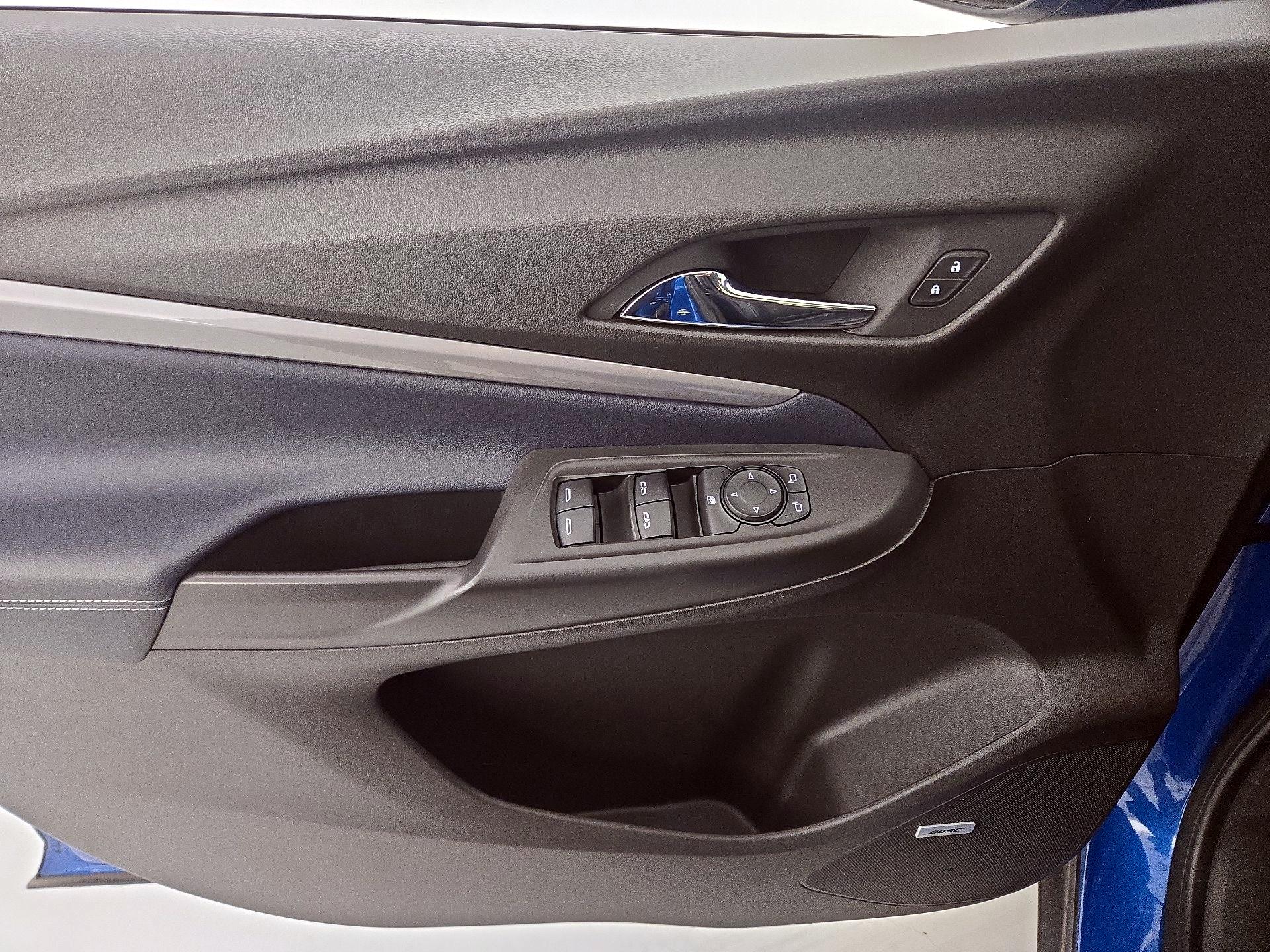 Thumbnail: 2022 Chevrolet Bolt EUV - 12