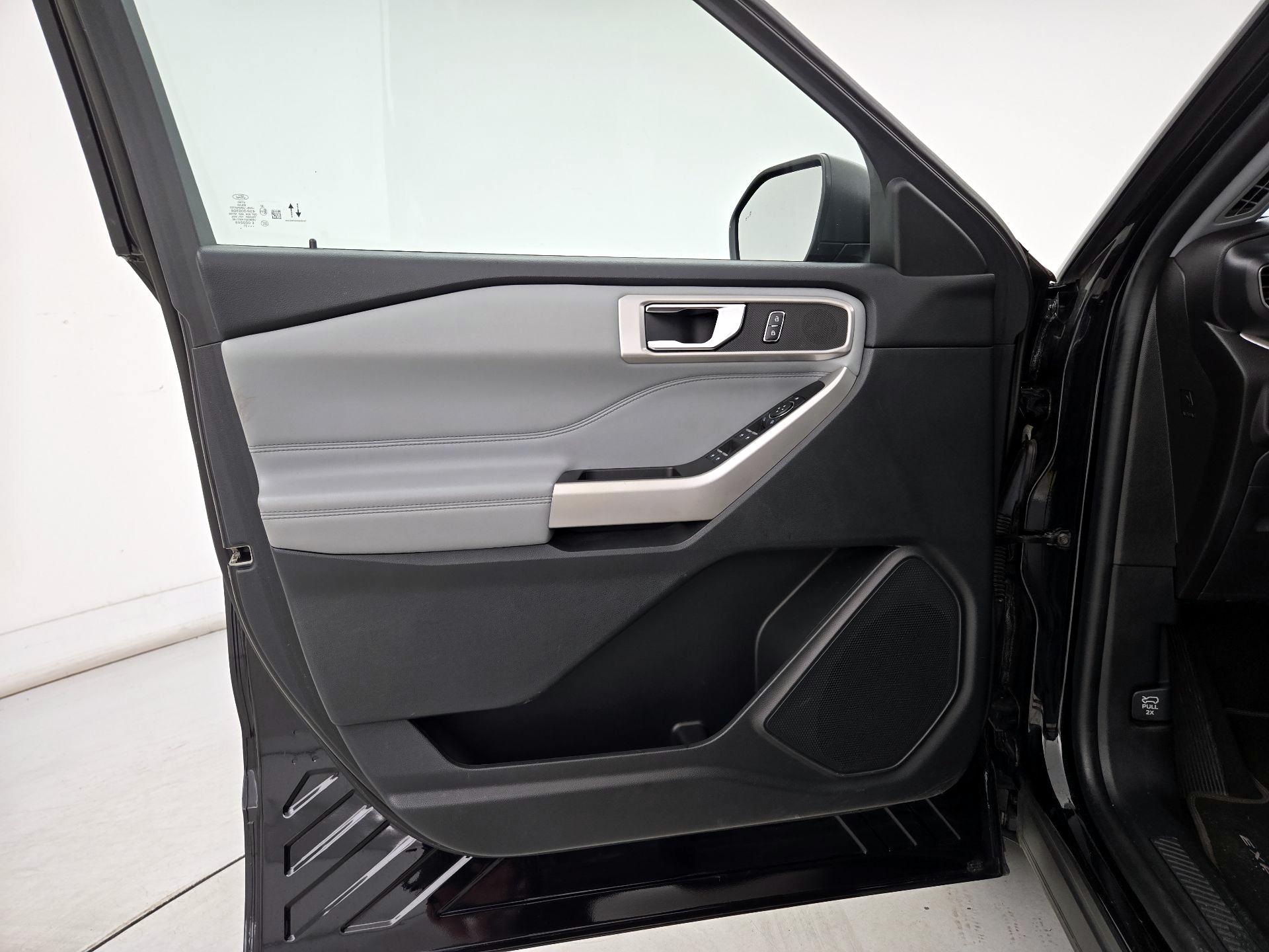 Thumbnail: 2021 Ford Explorer - 12