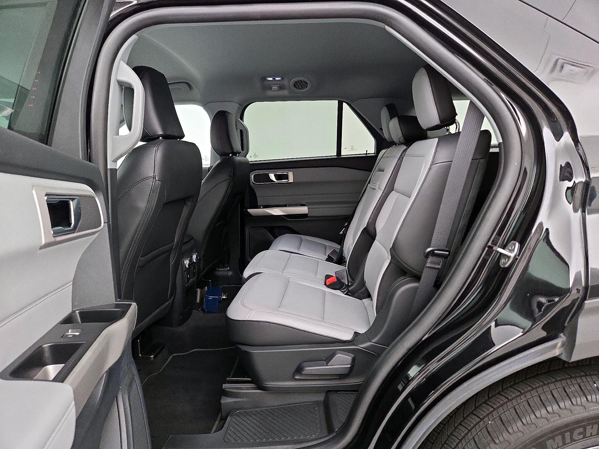 Thumbnail: 2021 Ford Explorer - 20