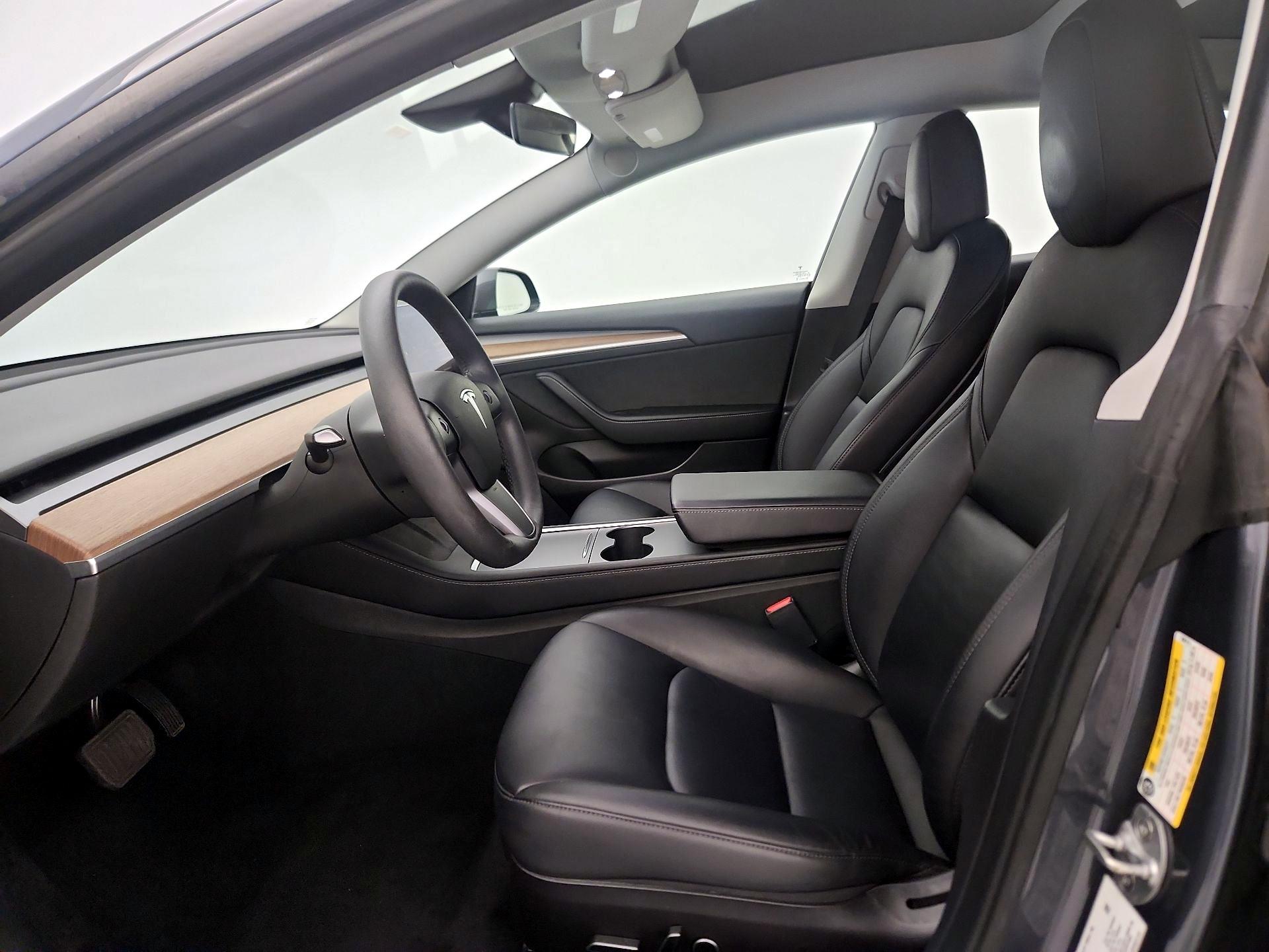Thumbnail: 2022 Tesla Model 3 - 11