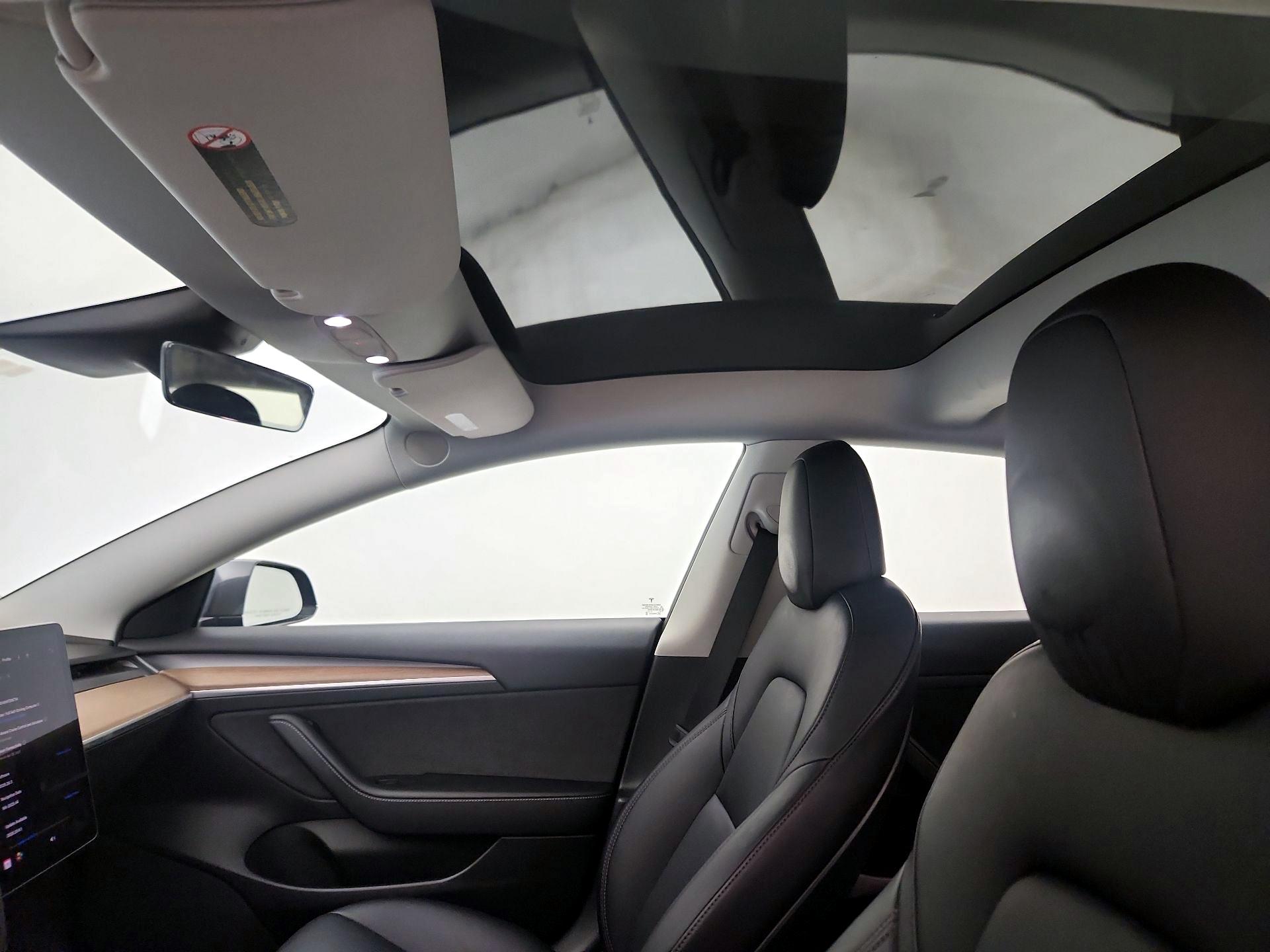 Thumbnail: 2022 Tesla Model 3 - 20