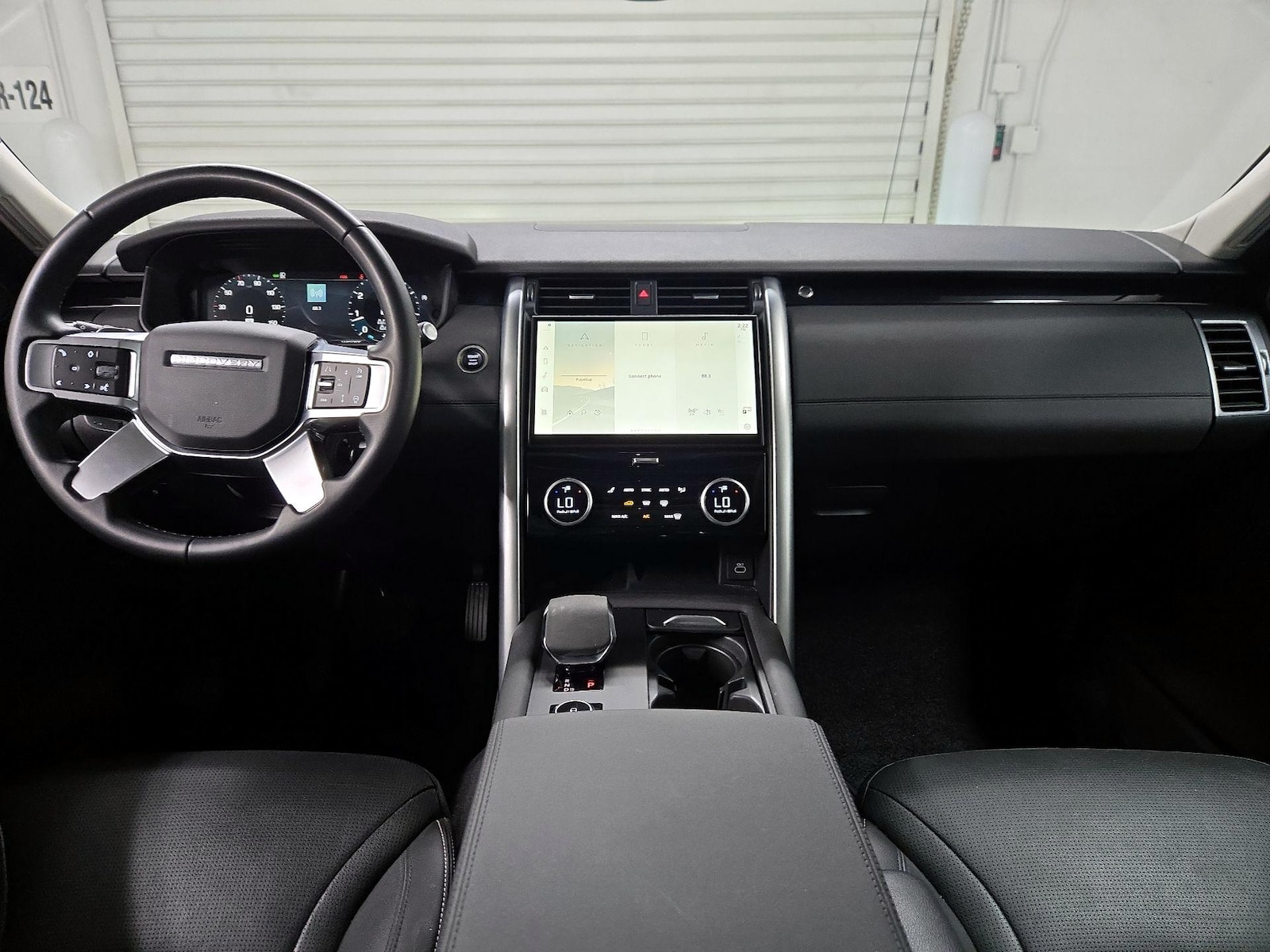 2023 Land Rover Discovery S - Photo 10