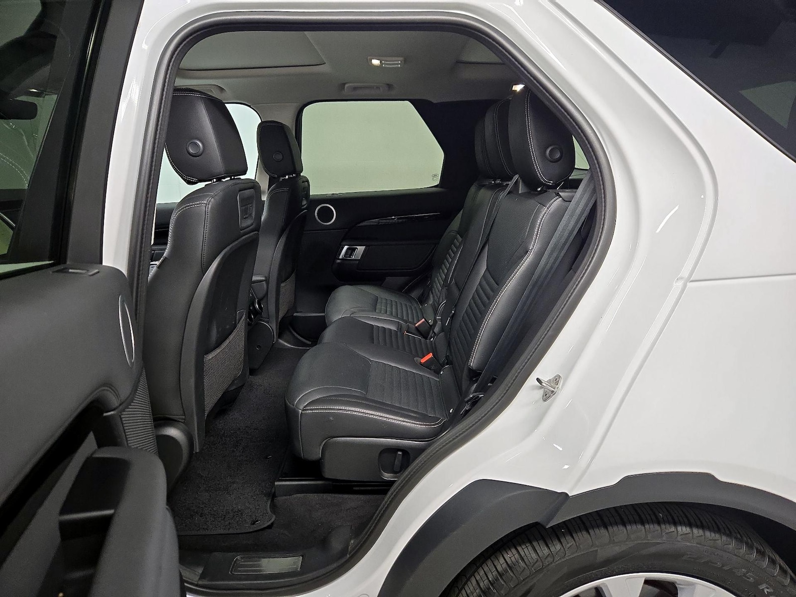 2023 Land Rover Discovery S - Photo 22